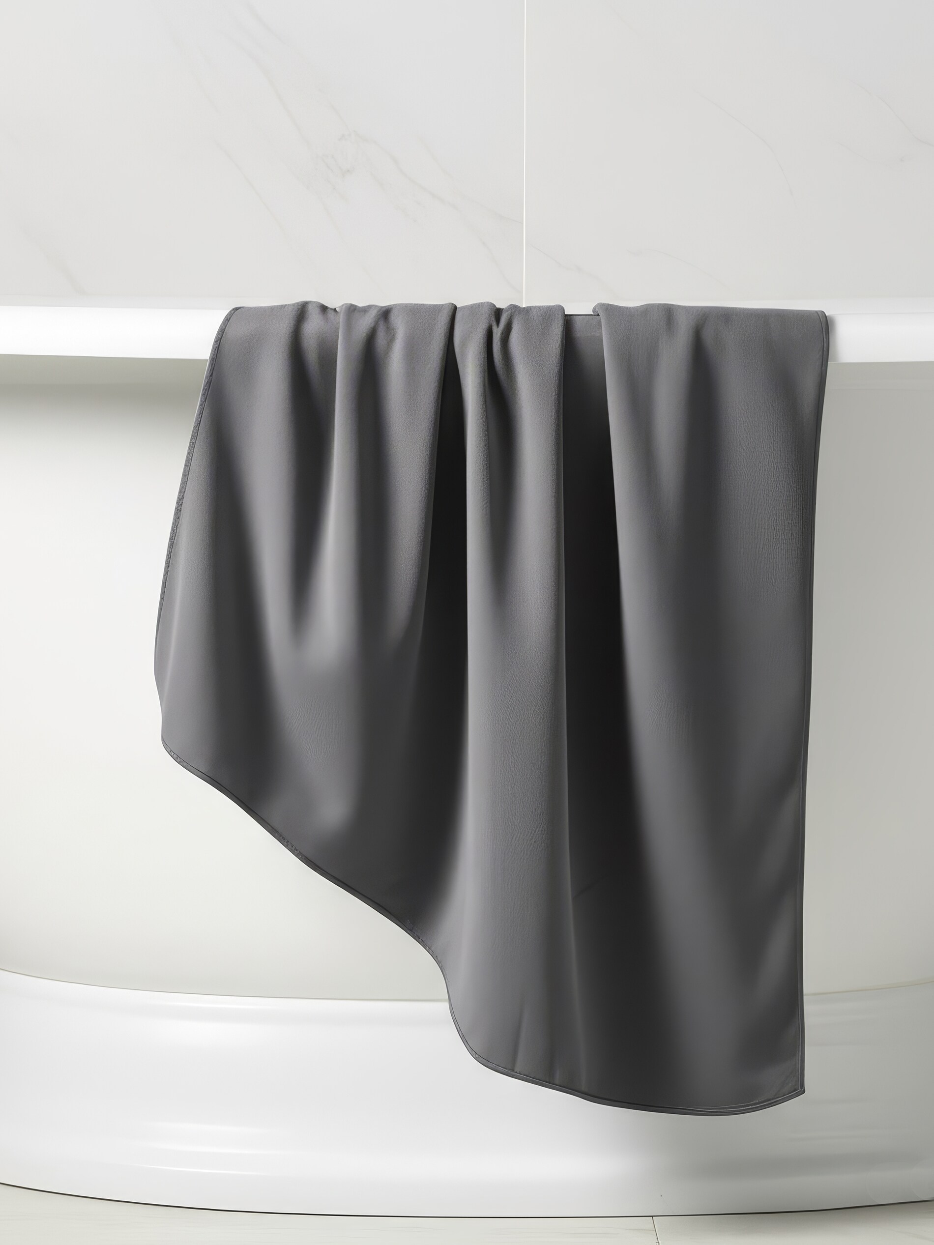 Sinsay - Πετσέτα μικροϊνών που στεγνώνει γρήγορα - σκουρο γκρι φωτογραφία