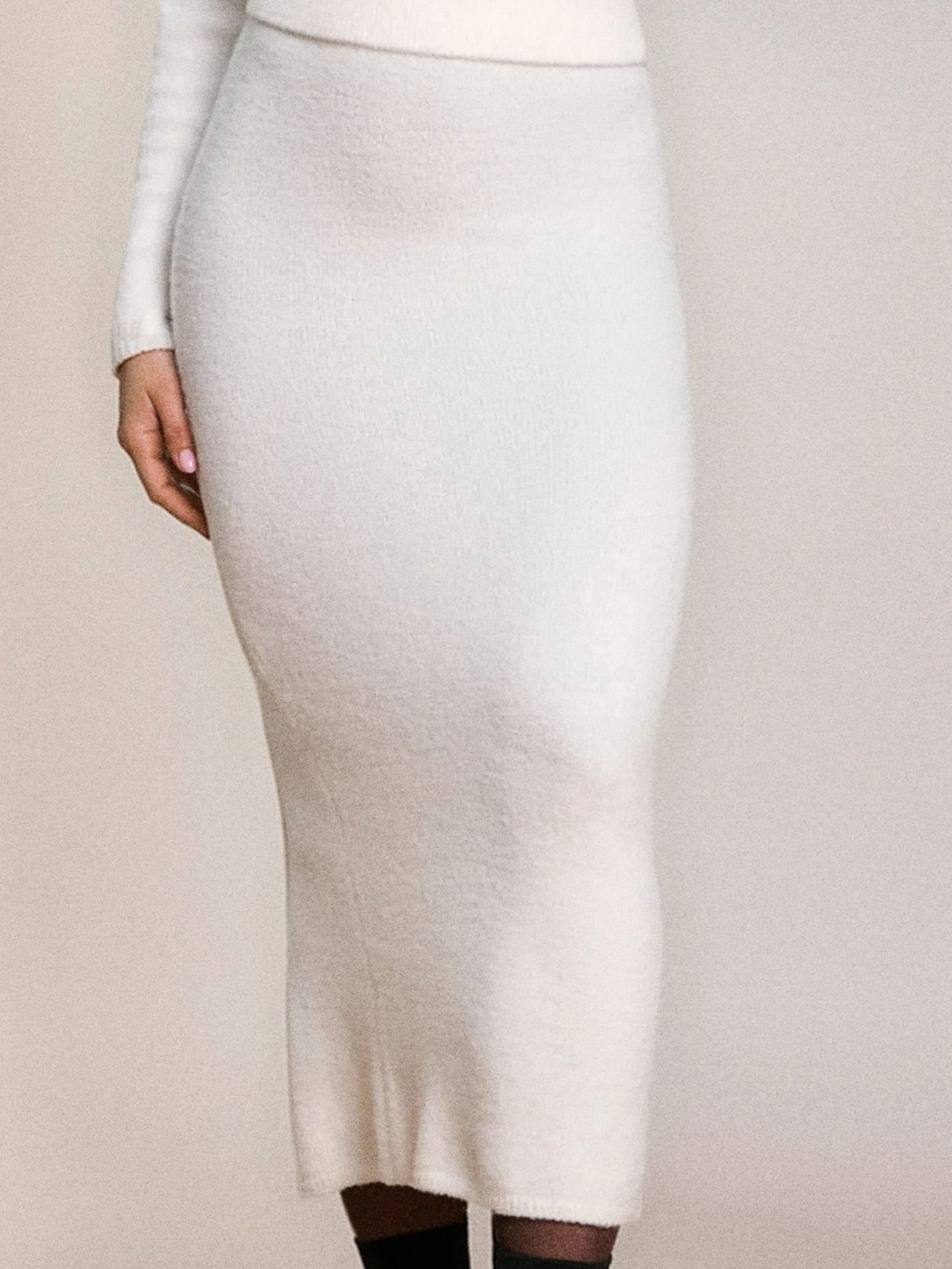 Sinsay - Swetrowa spódnica midi z rozcięciem - kremowy