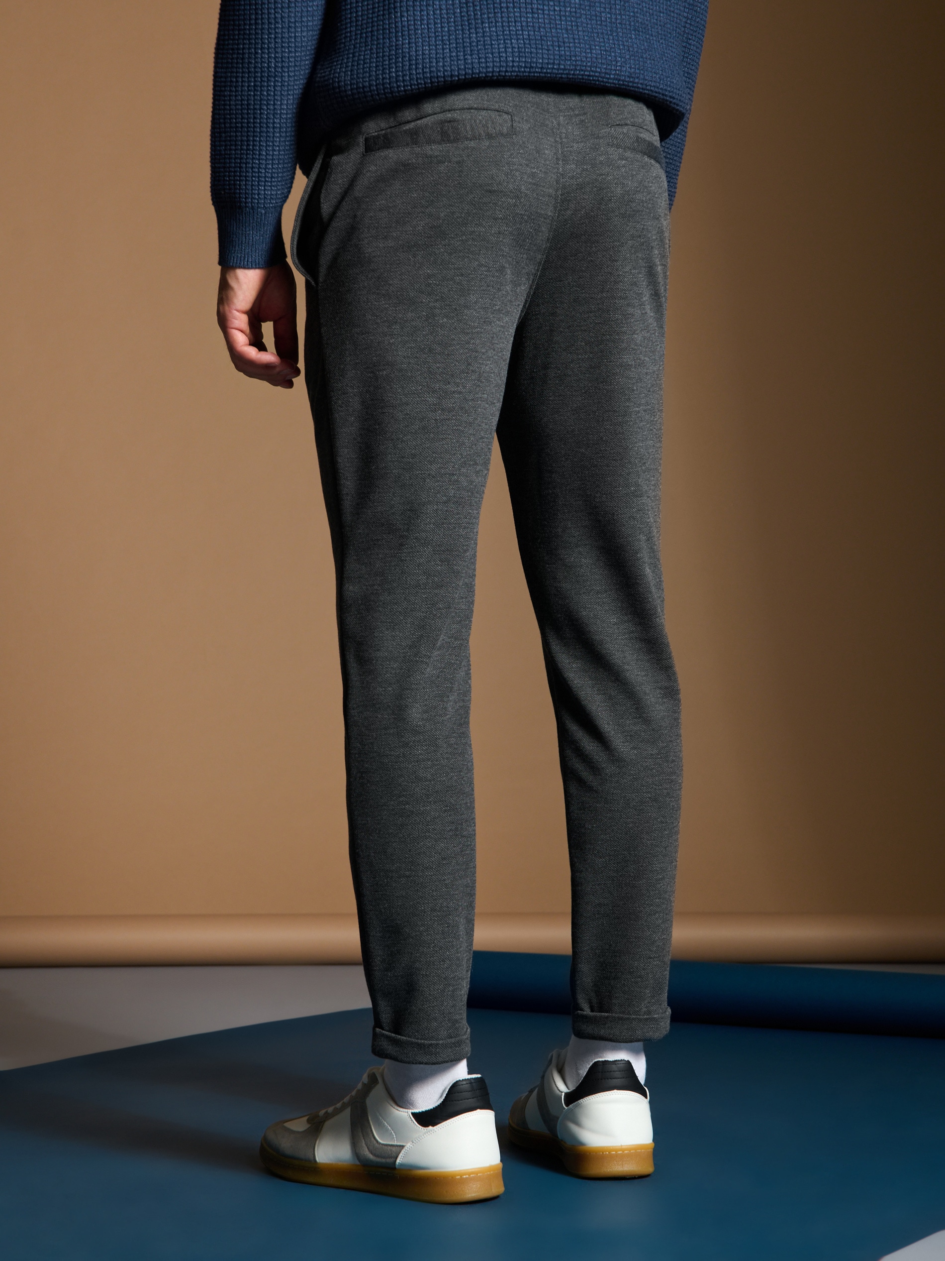 Sinsay - Pantaloni Jogger Slim Fit - Gri-închis