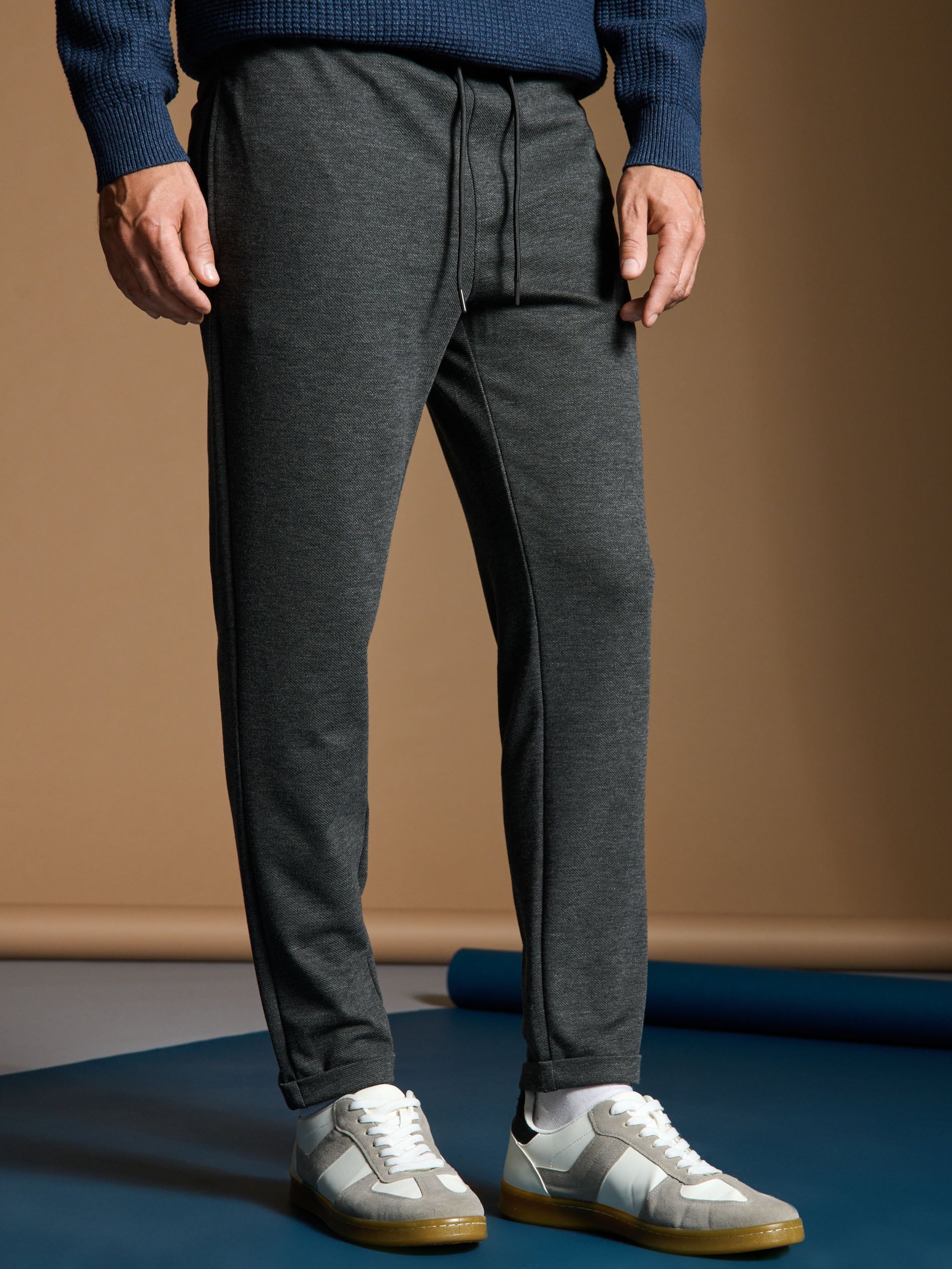 Sinsay - Pantaloni Jogger Slim Fit - Gri-închis