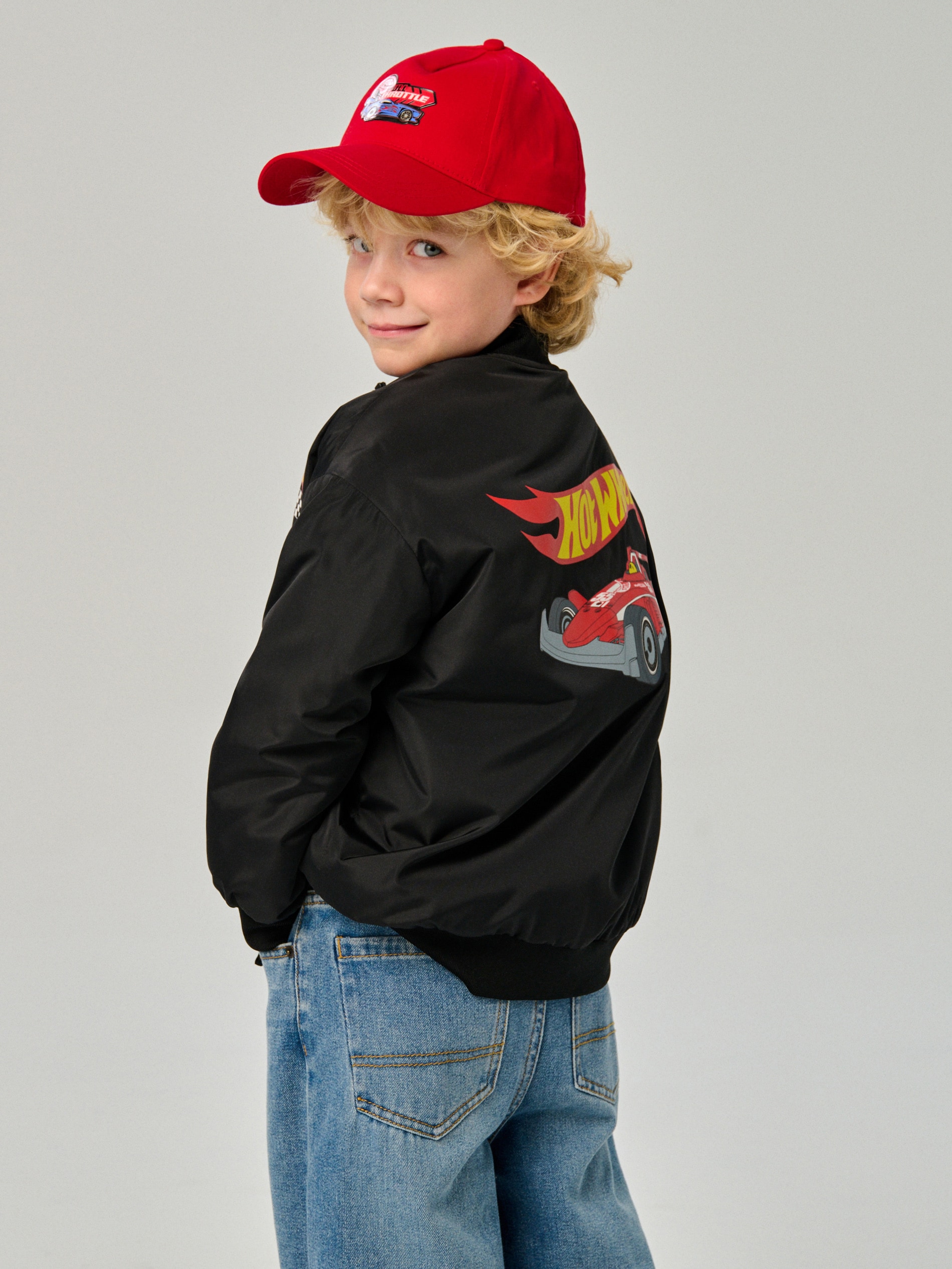 Sinsay - Kurtka bomberka z nadrukiem na plecach Hot Wheels - czarny