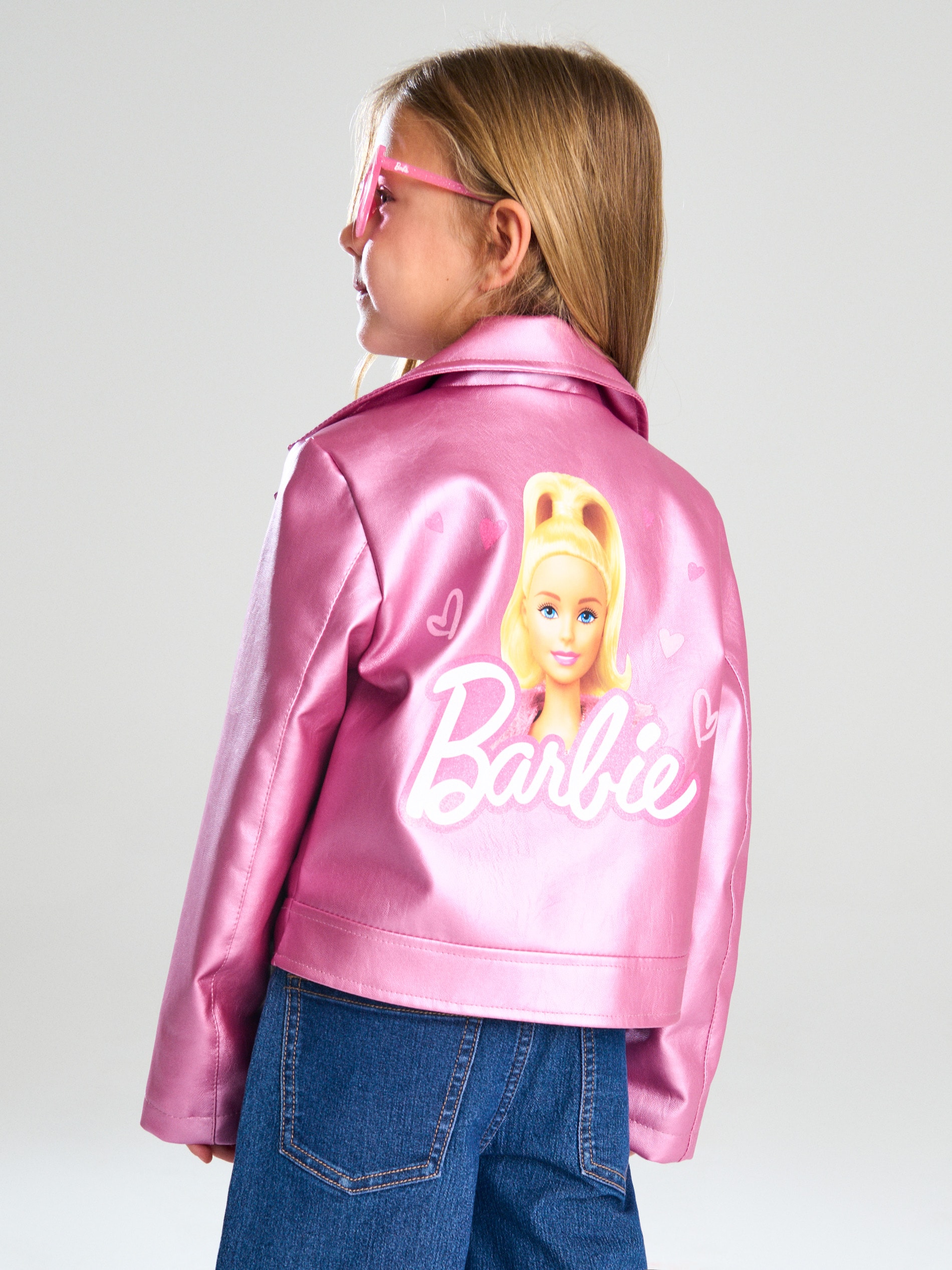 Sinsay - Błyszcząca ramoneska z nadrukiem na plecach Barbie - różowy