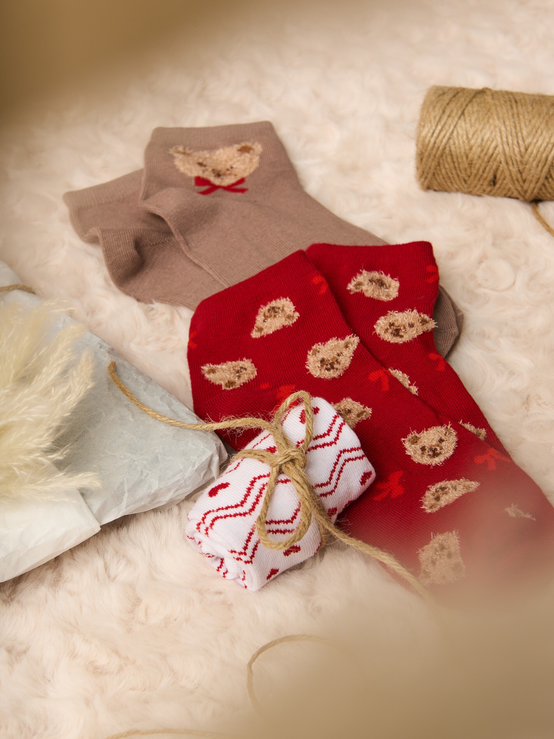 Sinsay - Συσκευασία 3 ζευγών κάλτσες με χριστουγεννιάτικο μοτίβο - πολυχρωμο φωτογραφία