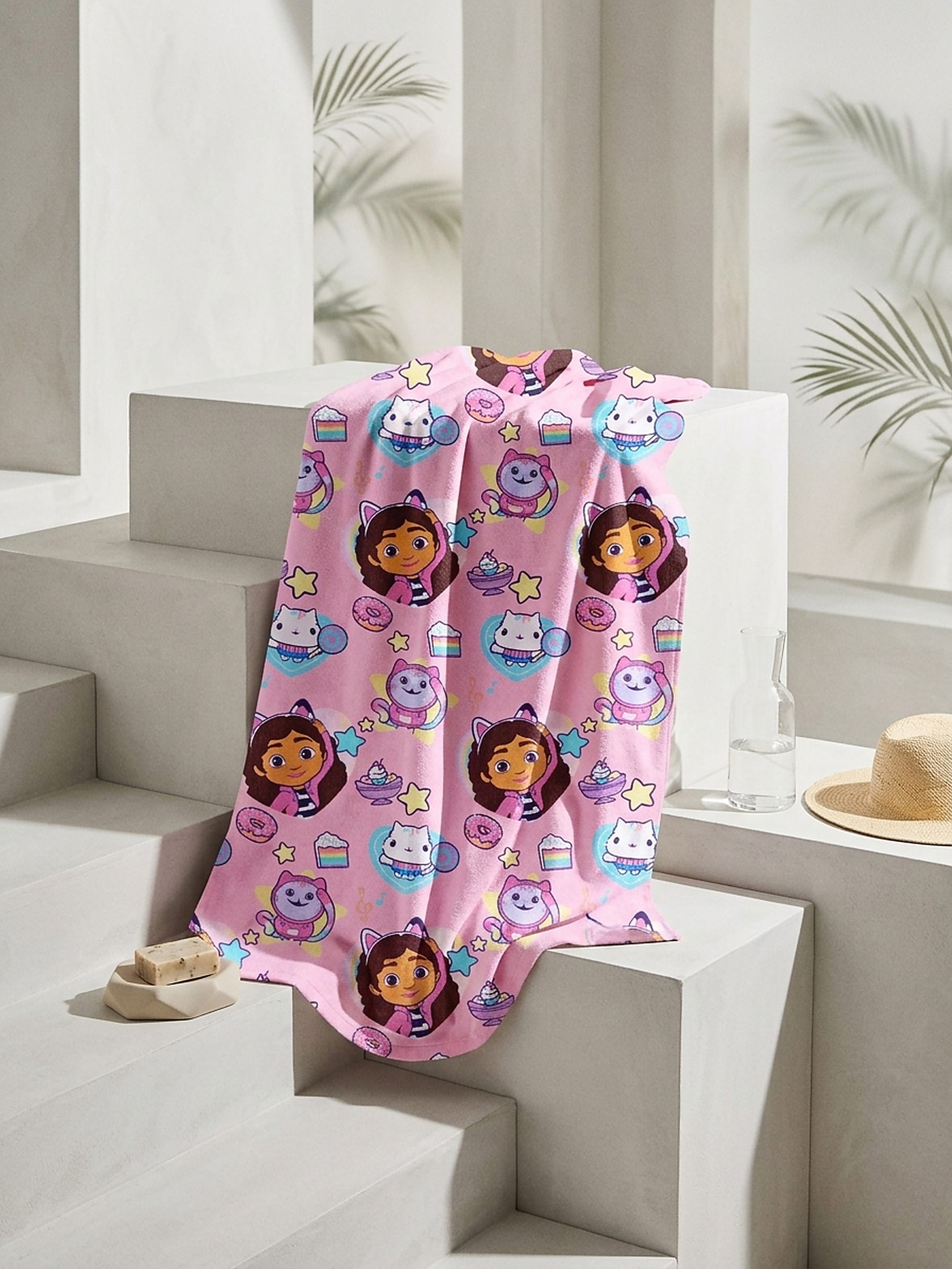 Sinsay - Ręcznik Gabby's Dollhouse - różowy