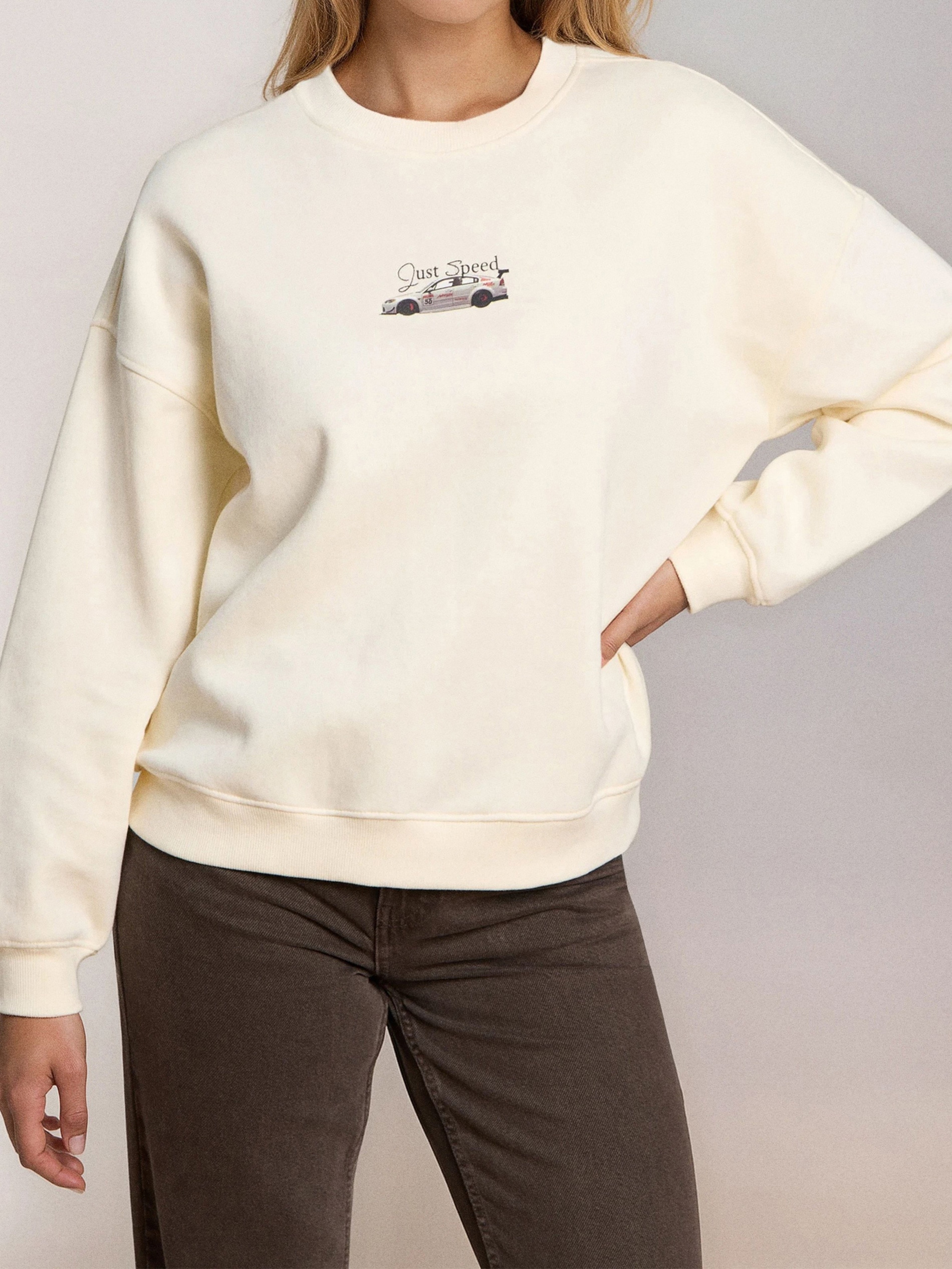 Sinsay - Bluza crewneck z nadrukiem - kremowy