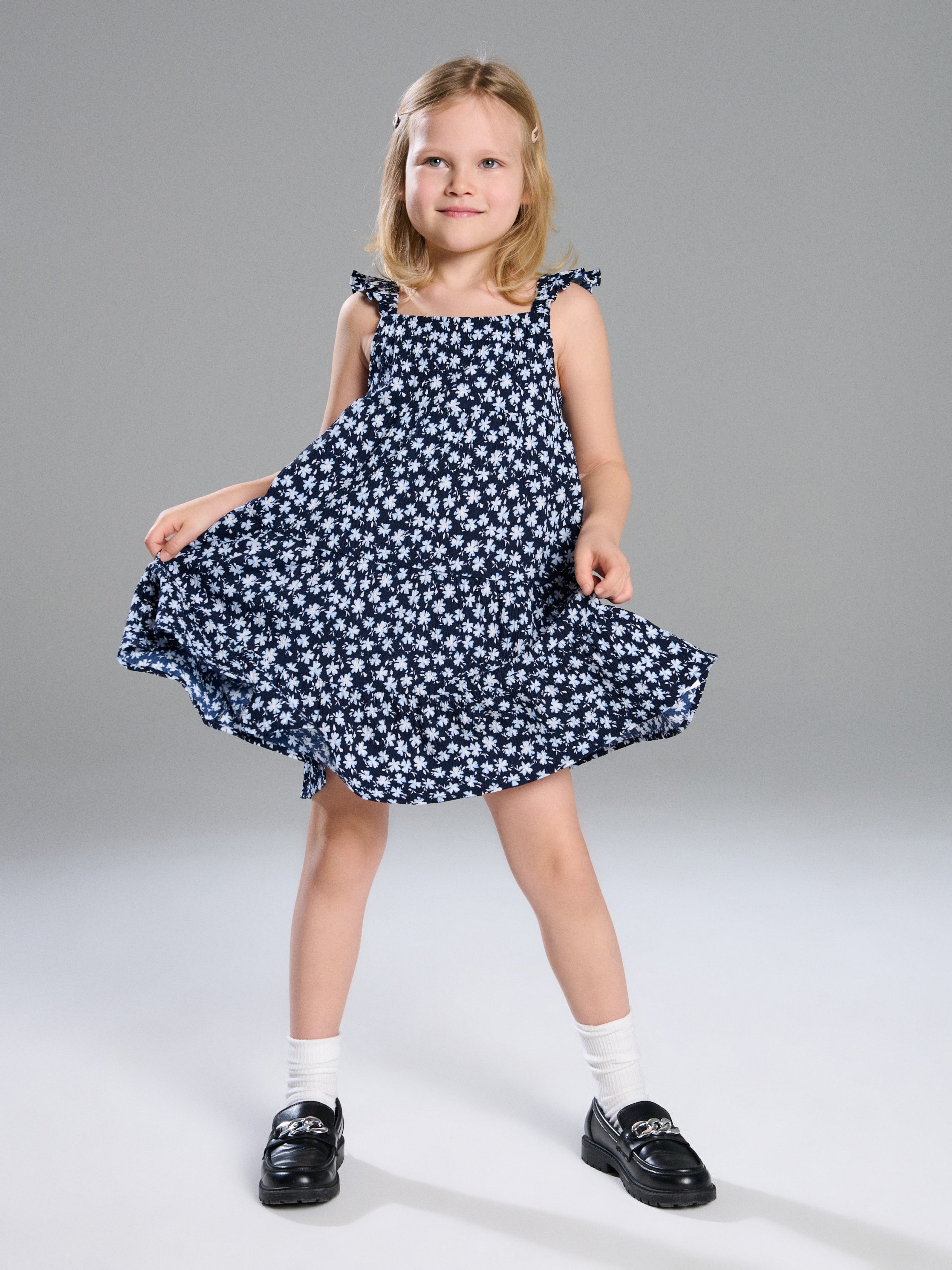 Sinsay - Sukienka na ramiączkach ze wzorem - granatowy