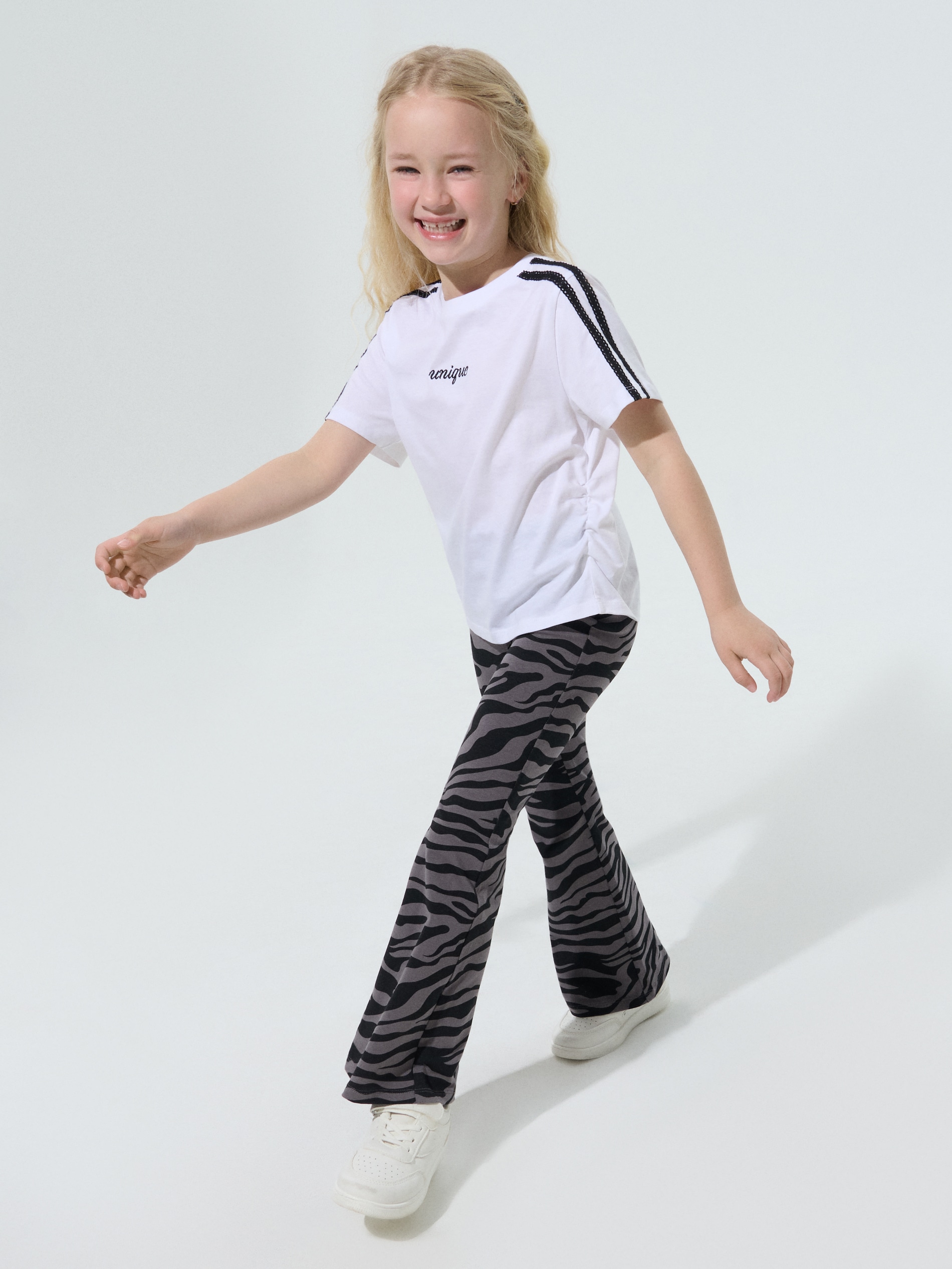 Sinsay - Bawełniane legginsy flare w zebrę - szary