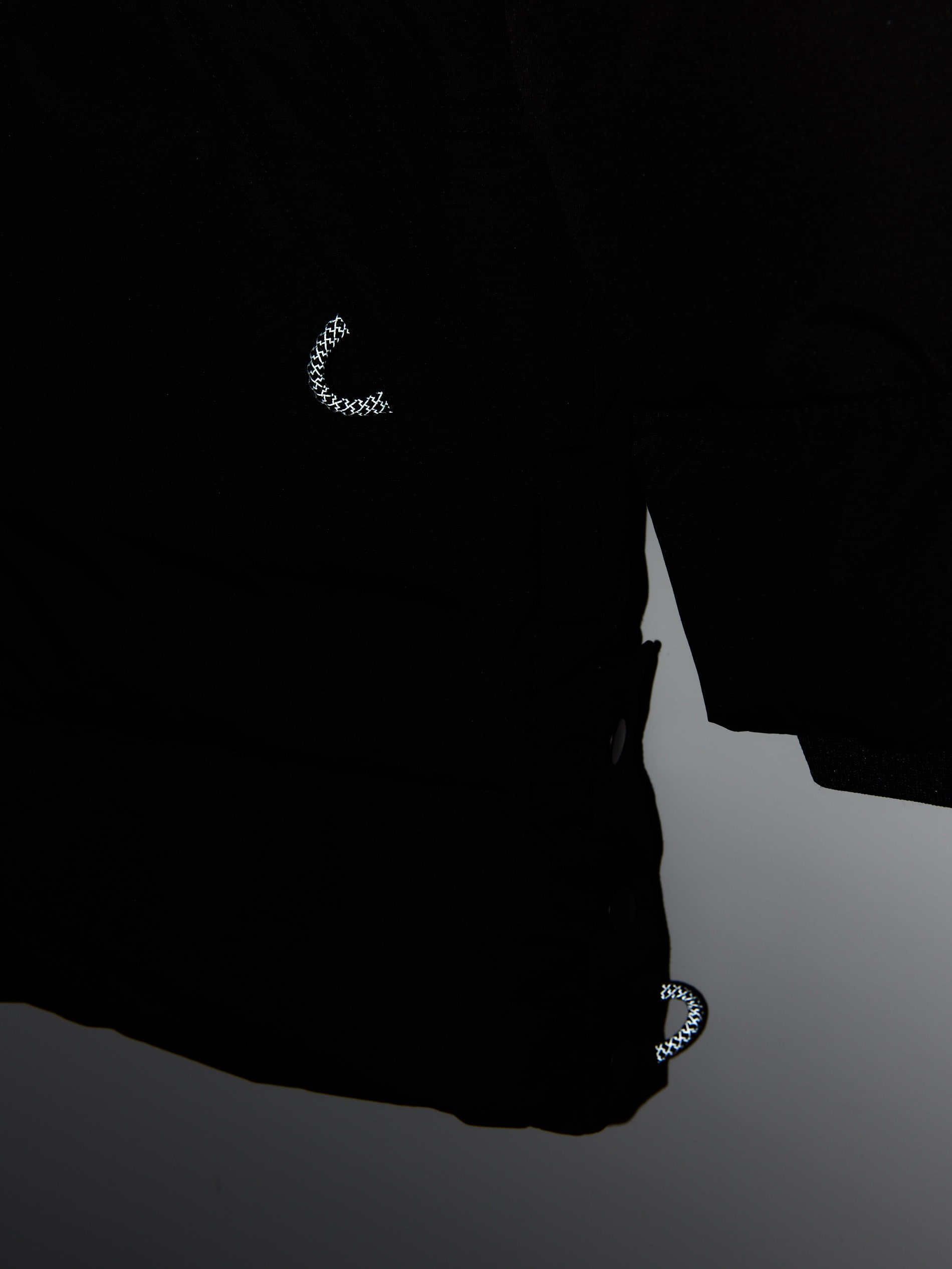 Sinsay - Καπιτονέ τζάκετ με κουκούλα - μαυρο φωτογραφία