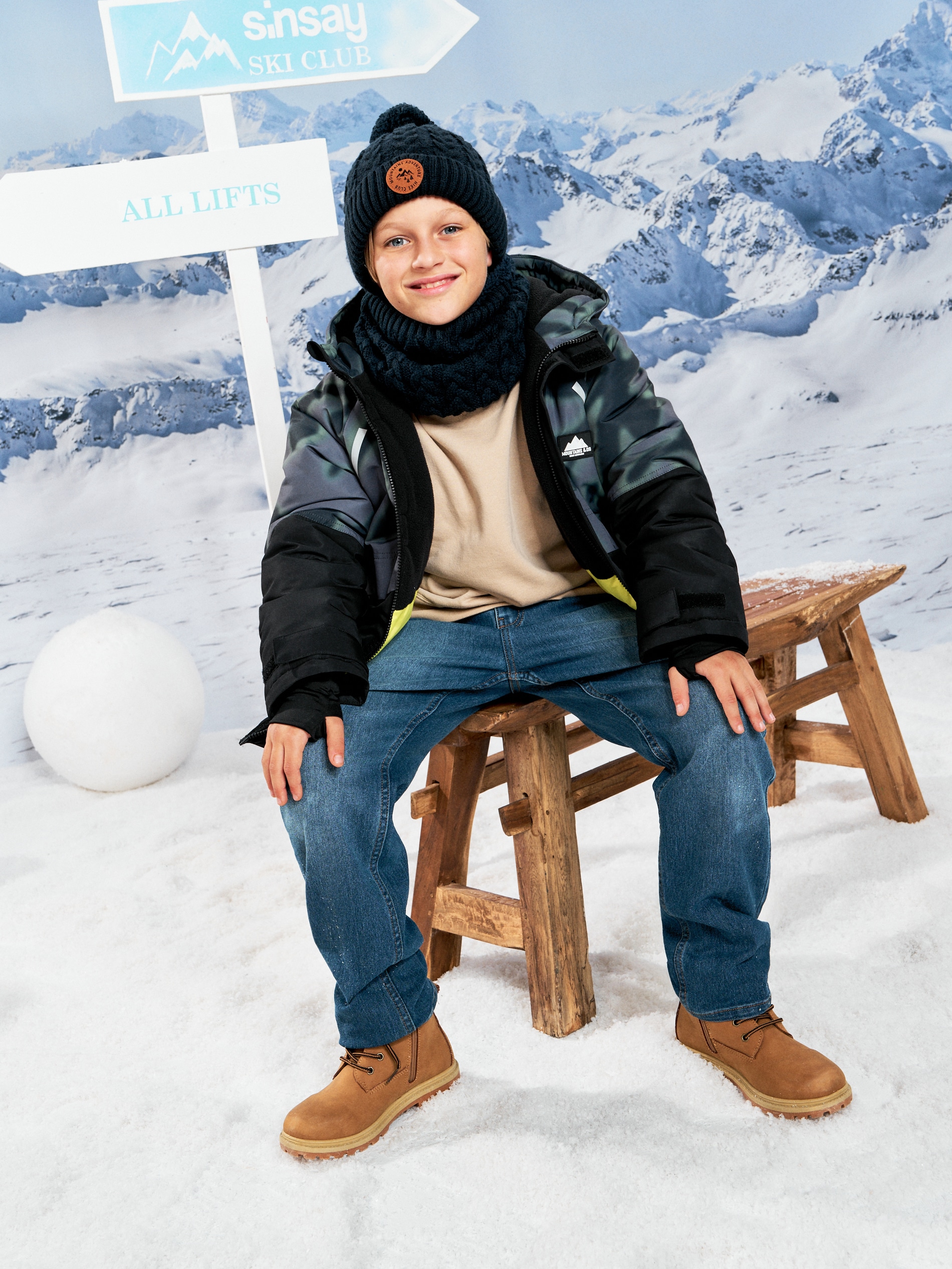 Sinsay - Μπουφάν με φερμουάρ και κουκούλα - μαυρο φωτογραφία