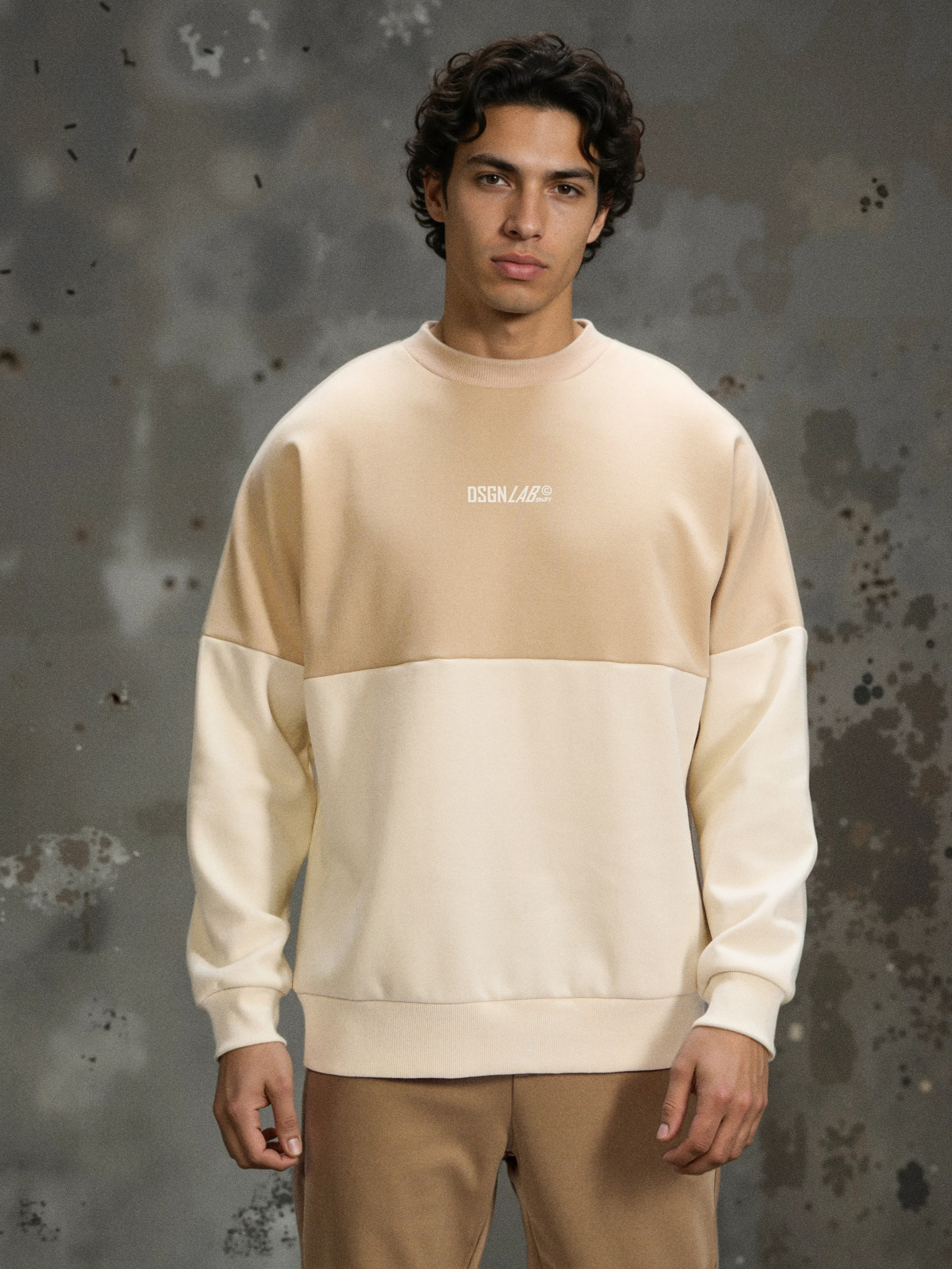 Sinsay - Bawełniana bluza crewneck z napisem - kremowy