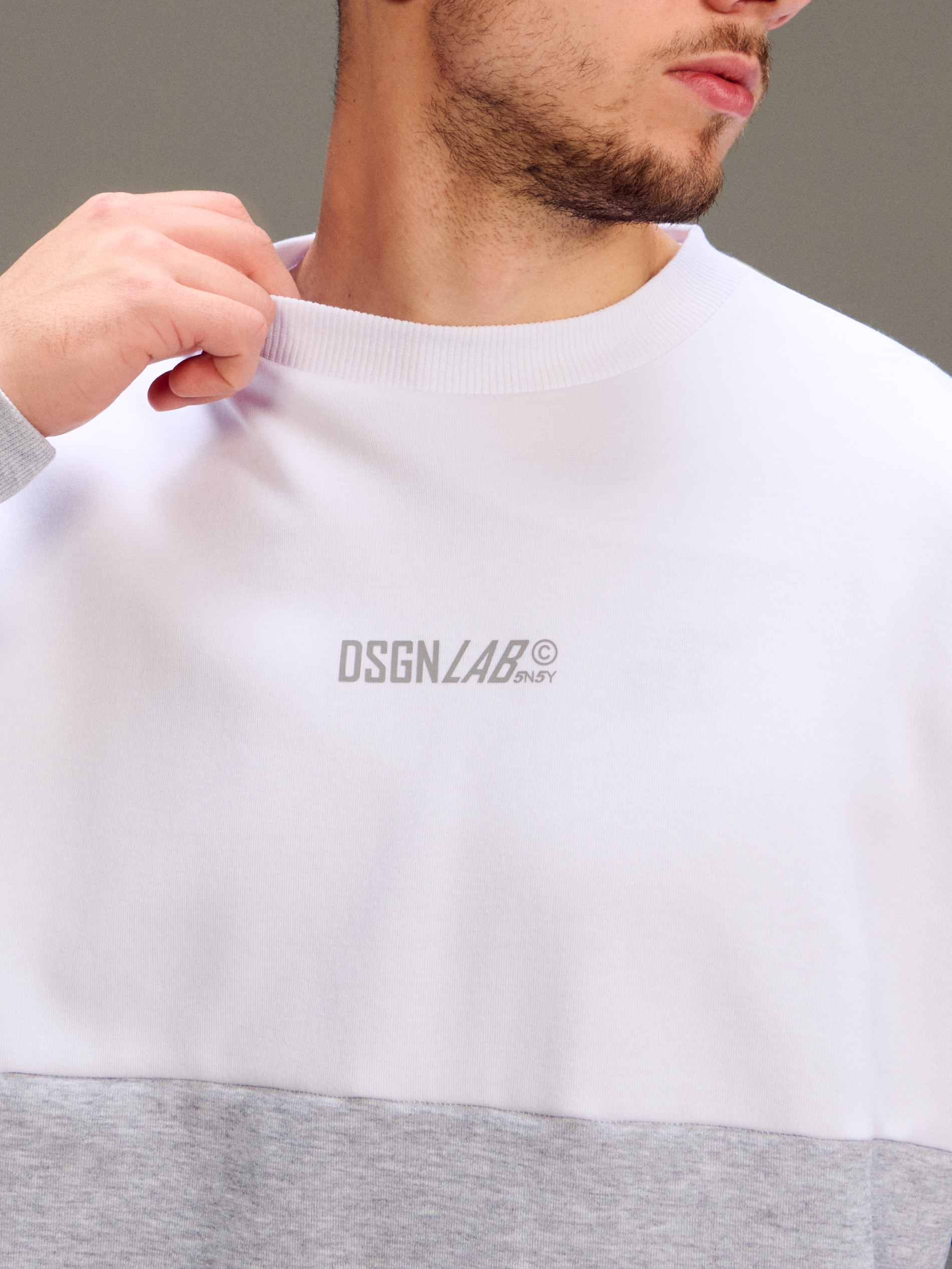 Sinsay - Bawełniana bluza crewneck z napisem - szary