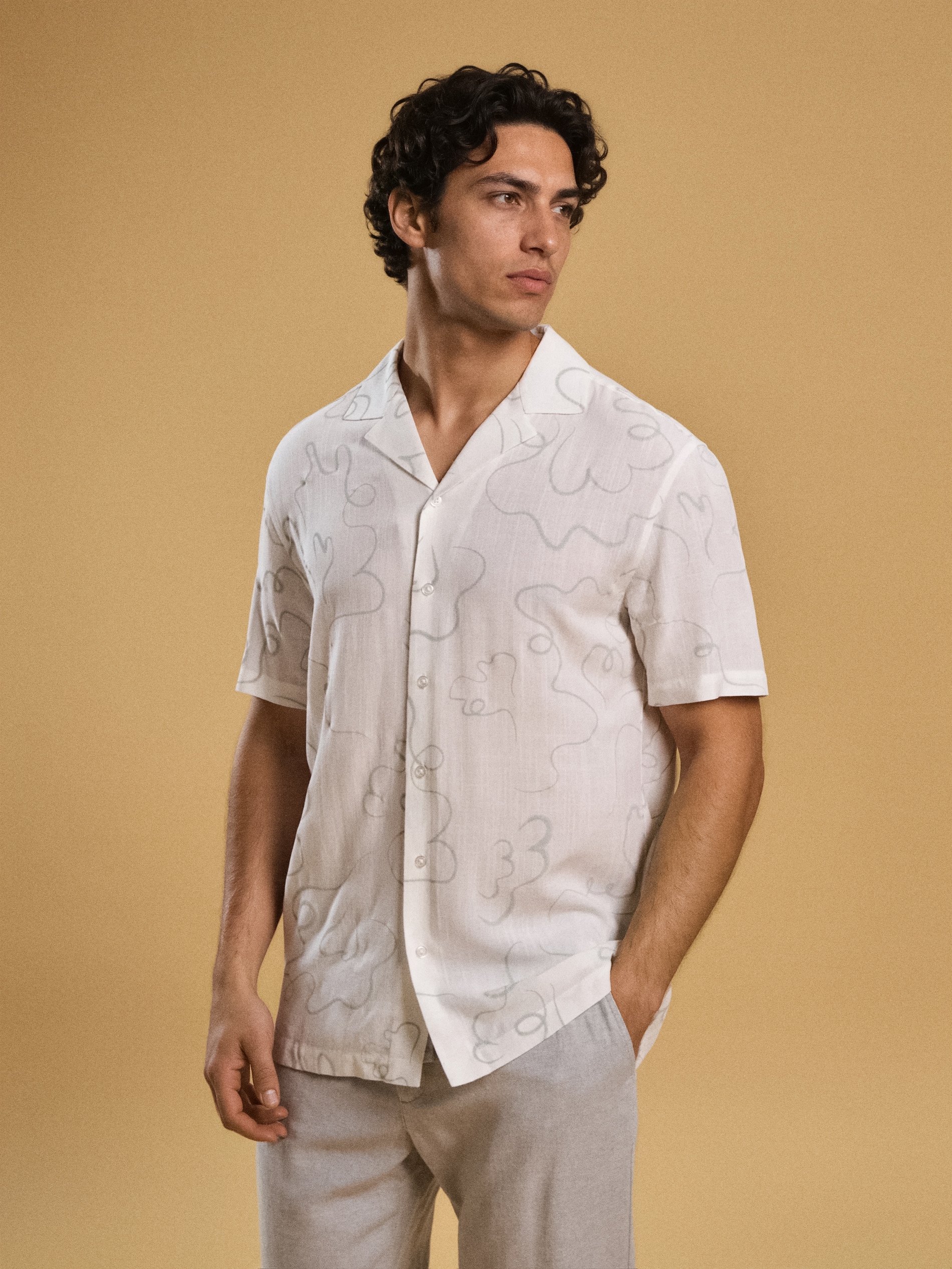 Sinsay - Wiskozowa koszula ze wzorem - kremowy