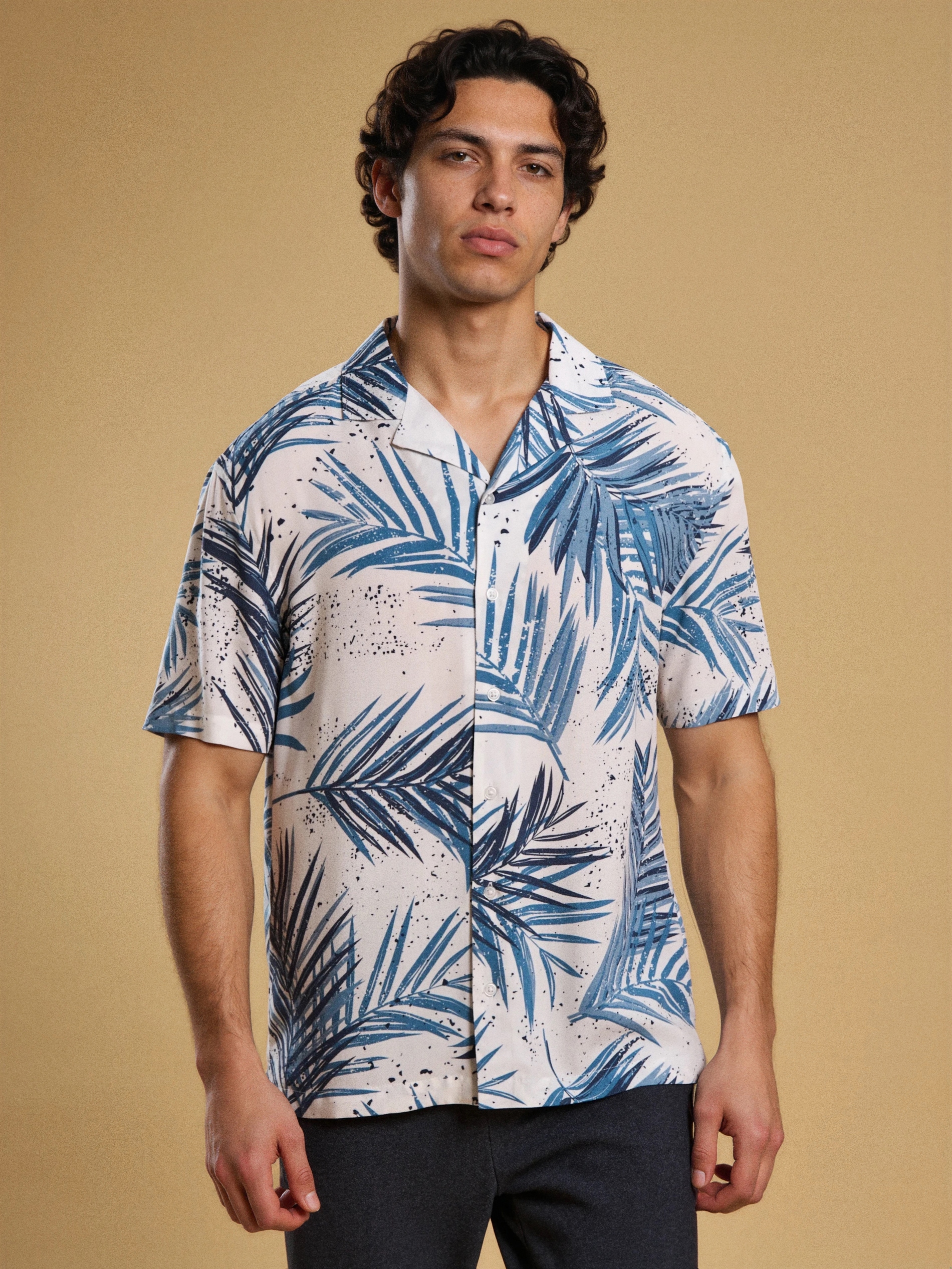 Sinsay - Wiskozowa koszula z letnim motywem - niebieski