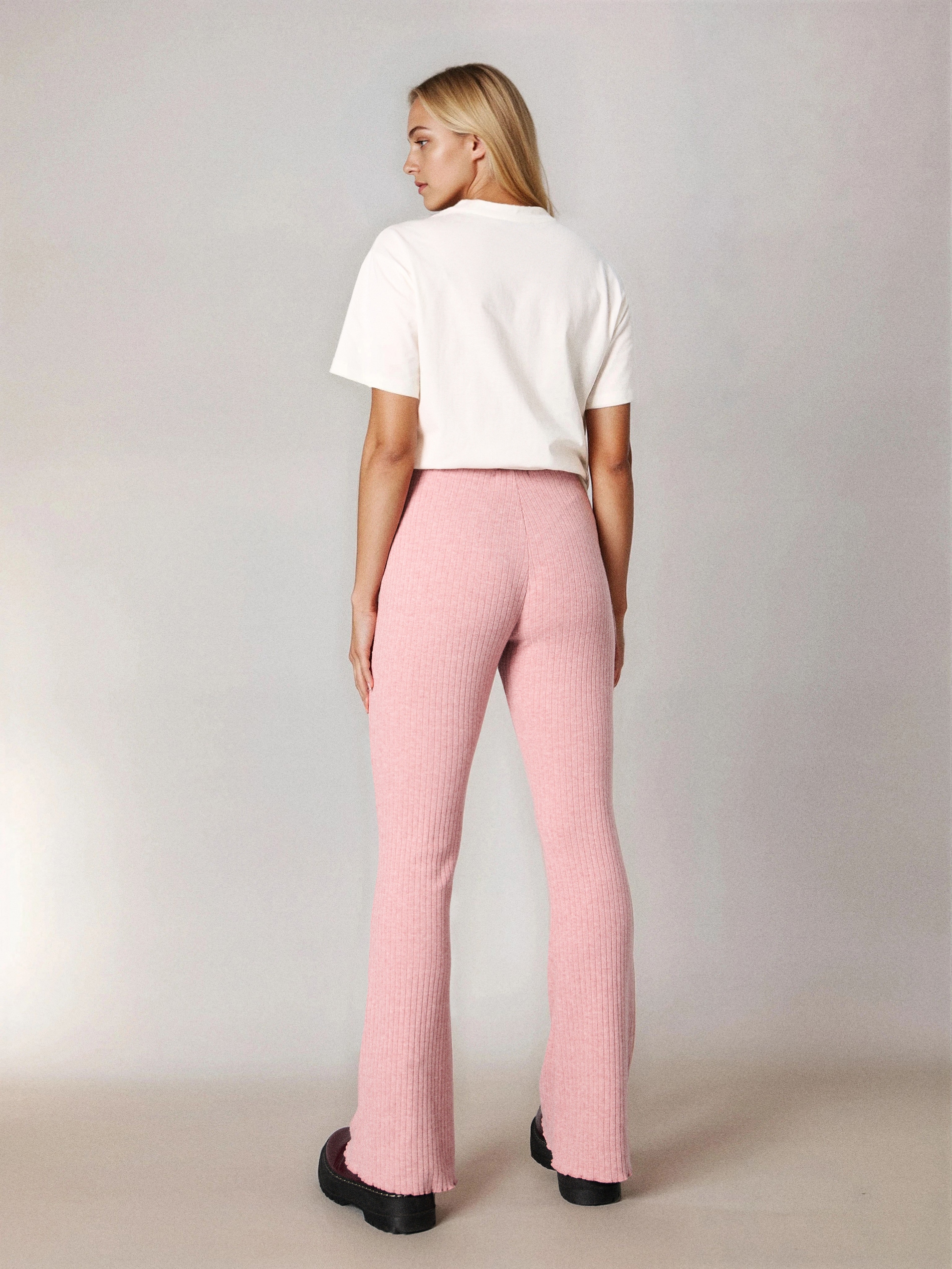 Sinsay - Παντελόνι με καμπάνα - ροζ φωτογραφία