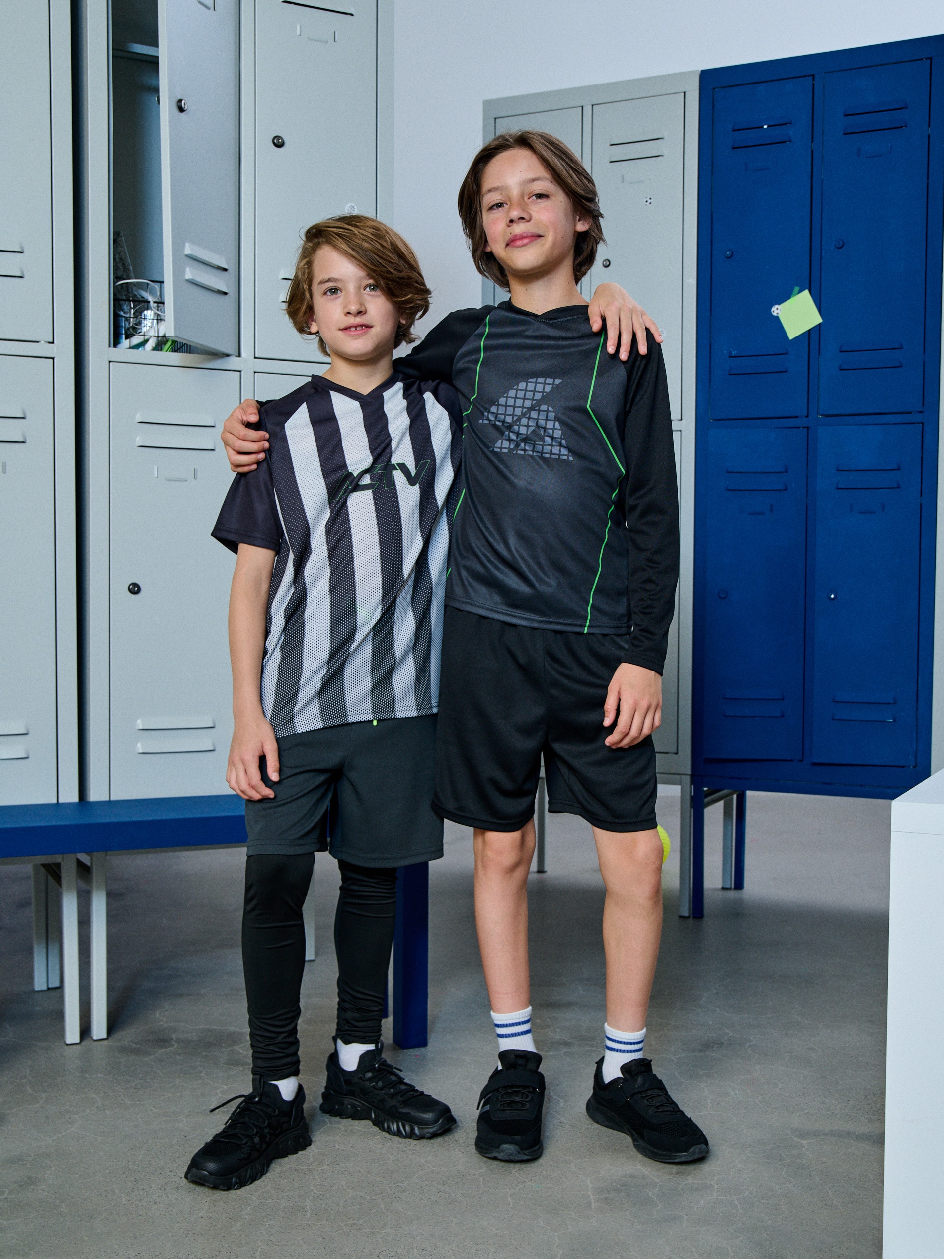 Sinsay - Sportowe szorty z legginsami Active - czarny