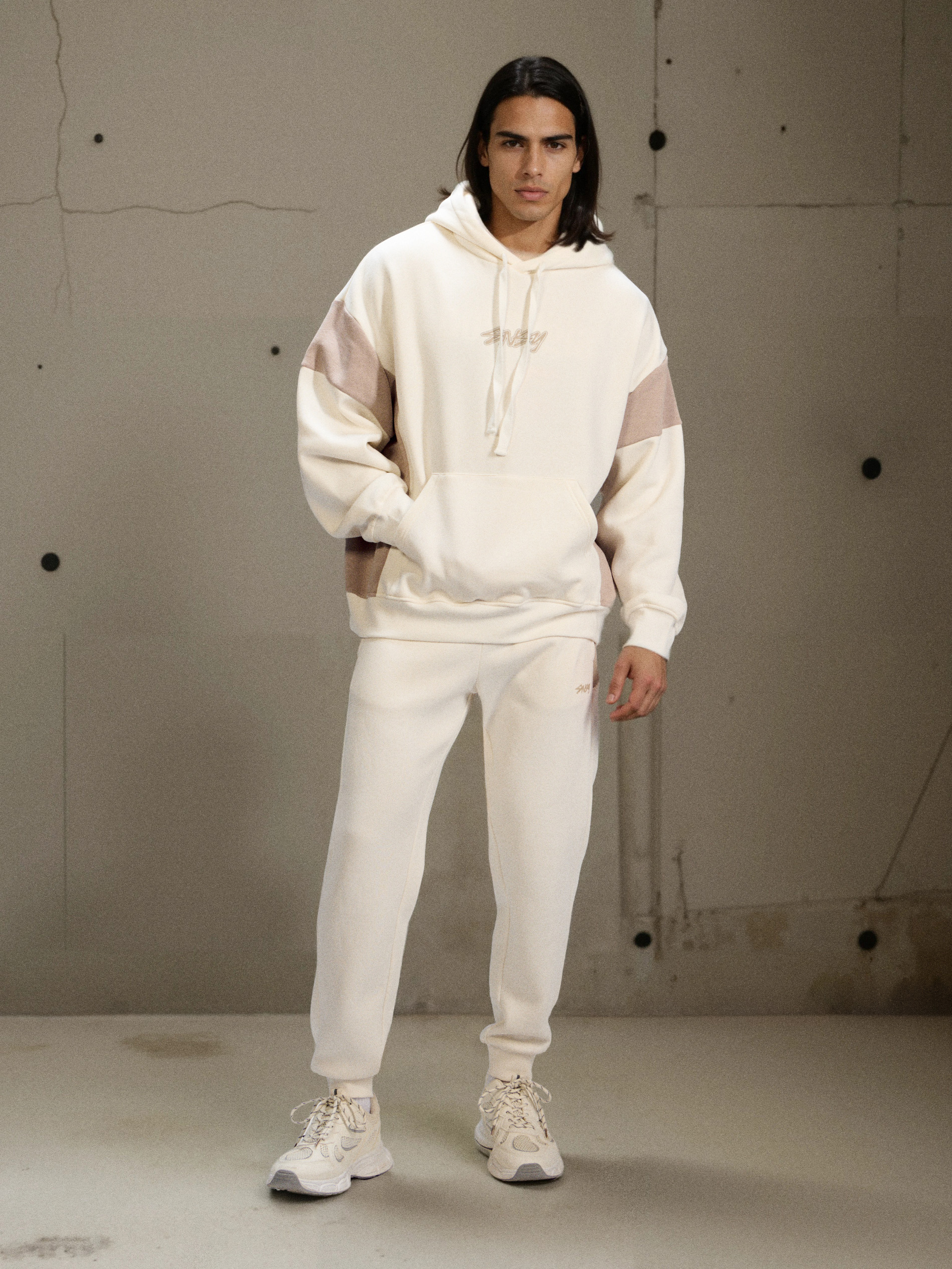 Sinsay - Bluza hoodie z napisem - kremowy