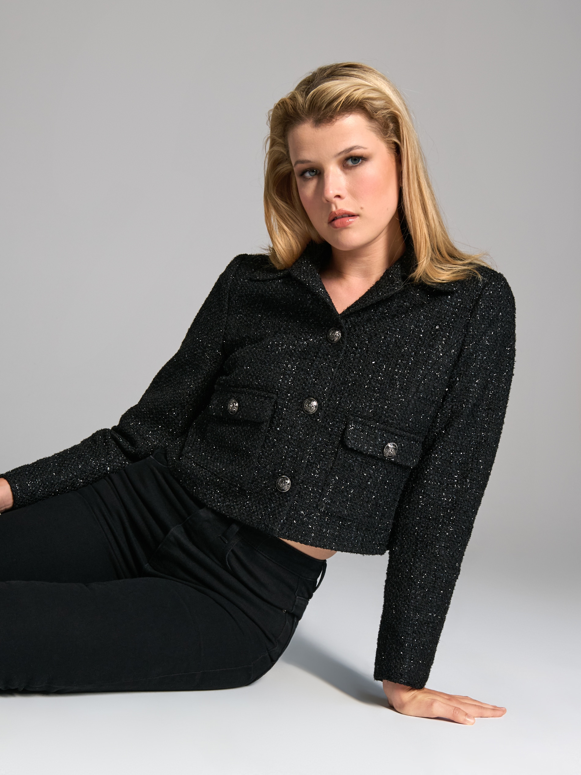 Sinsay - Ψηλόμεσο τζιν παντελόνι flare - μαυρο φωτογραφία