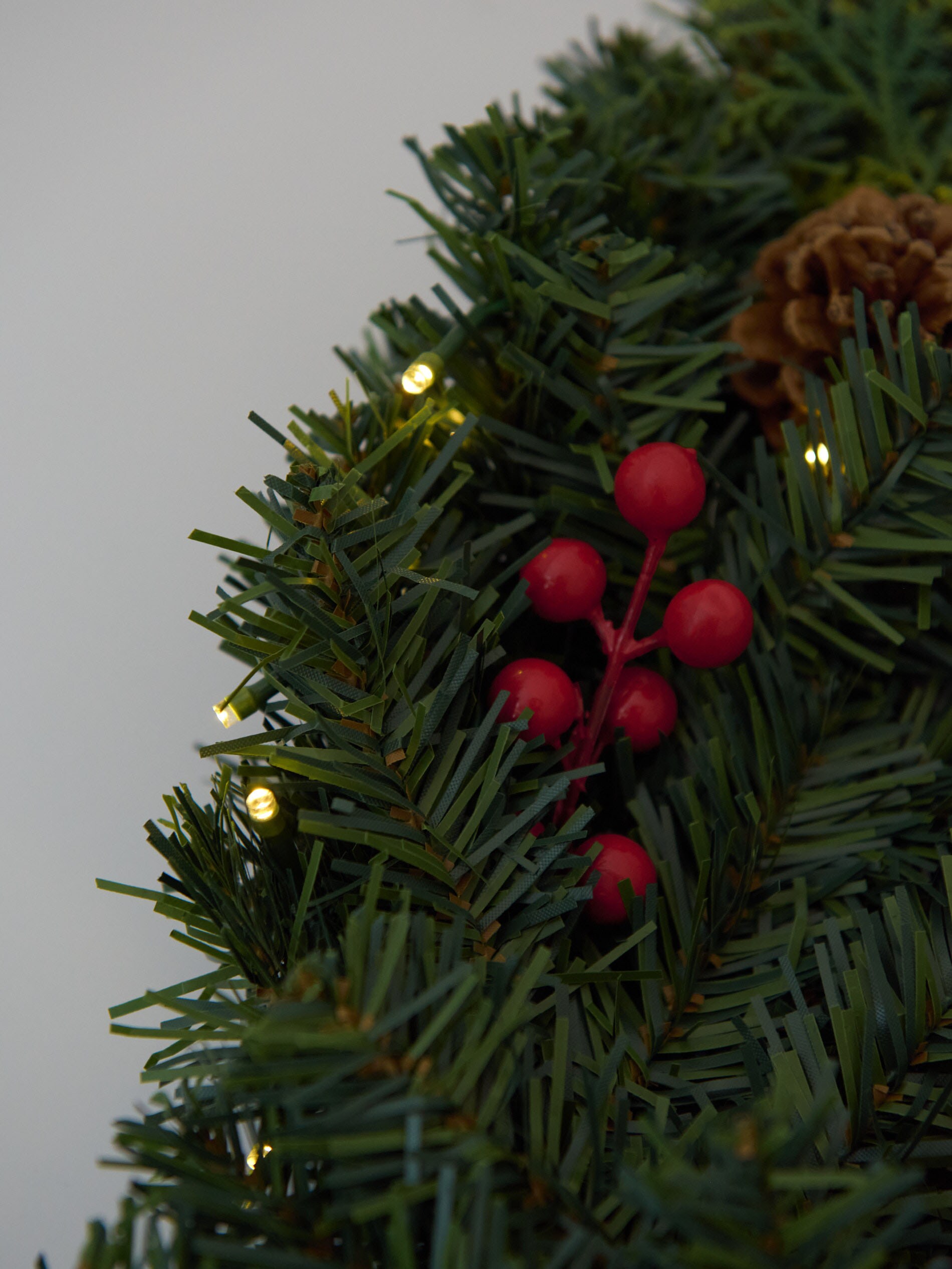 Sinsay - Φώτα LED σε σχήμα χριστουγεννιάτικου στεφανιού - πρασινο φωτογραφία