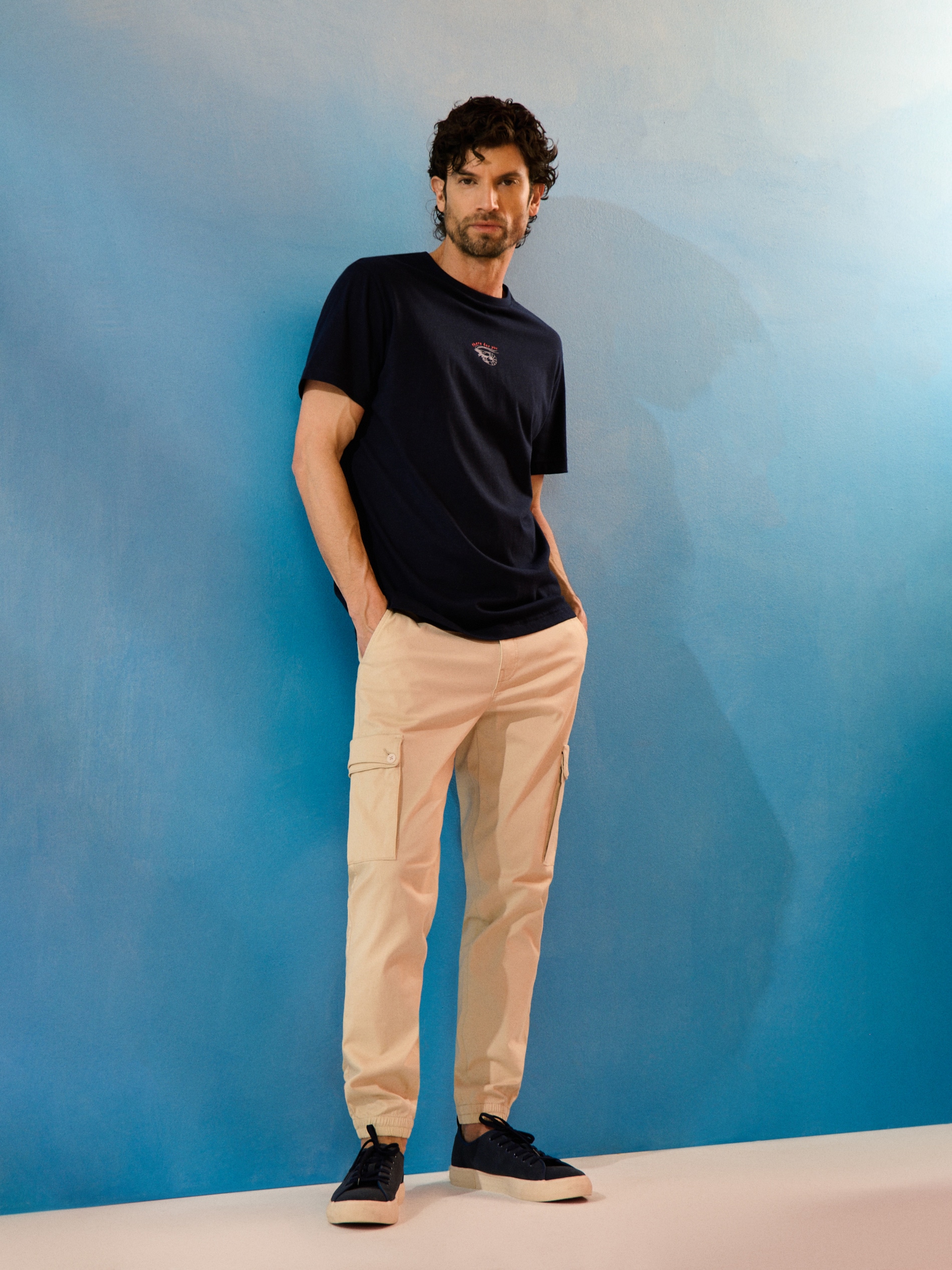 Sinsay - Spodnie cargo jogger - kremowy