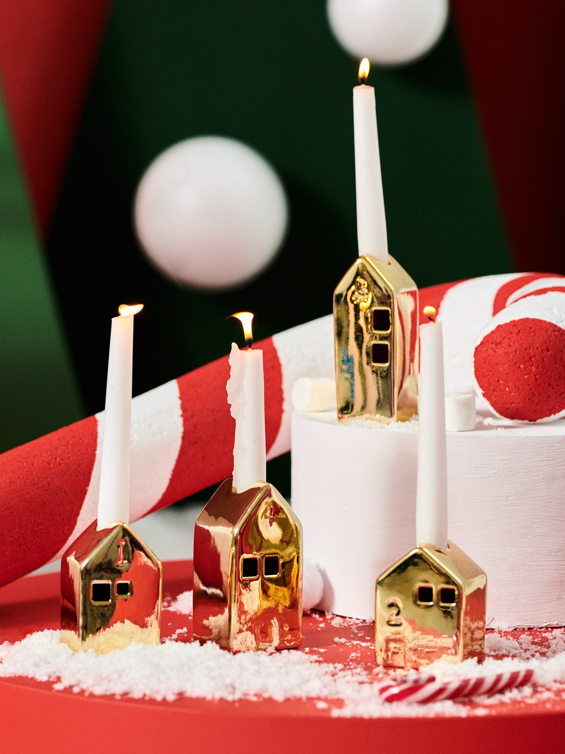 Sinsay - Κηροπήγια σε σχήμα σπιτιού με χριστουγεννιάτικο μοτίβο, σετ 4 τεμαχίων - χρυσο φωτογραφία