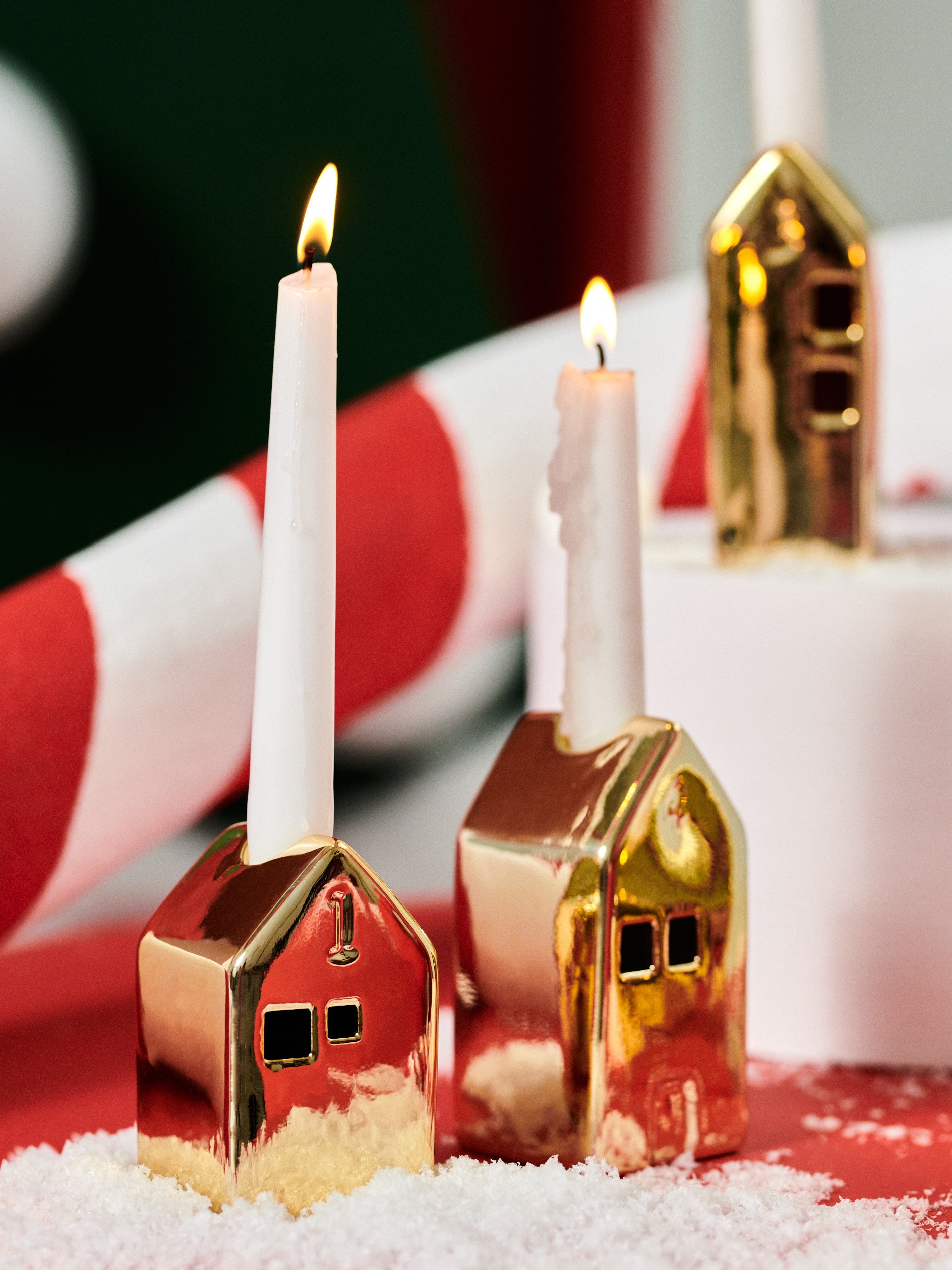 Sinsay - Κηροπήγια σε σχήμα σπιτιού με χριστουγεννιάτικο μοτίβο, σετ 4 τεμαχίων - χρυσο φωτογραφία