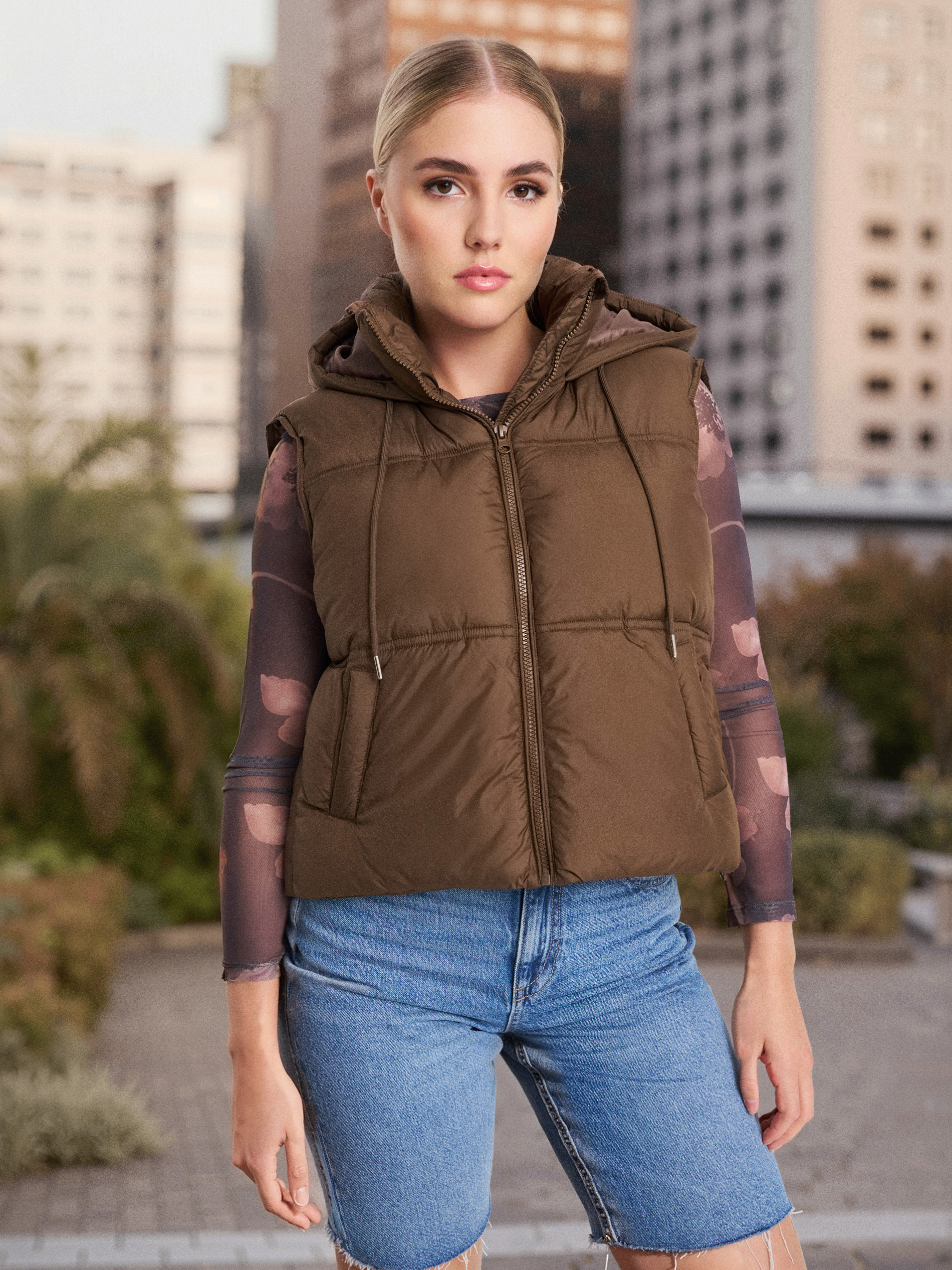 Sinsay - Γιλέκο - καφέ φωτογραφία