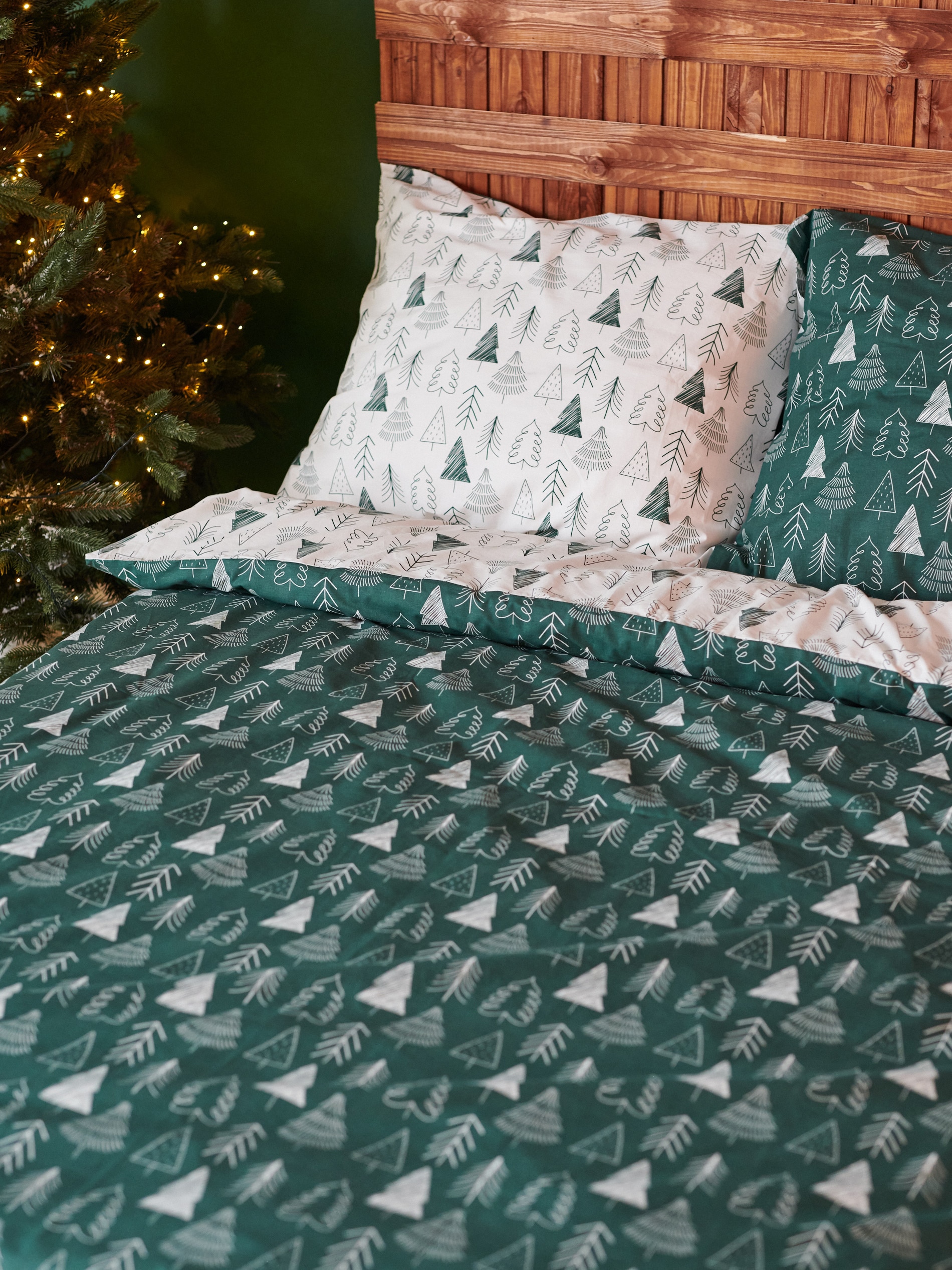 Sinsay - Σετ βαμβακερών σεντονιών με σχέδιο χριστουγεννιάτικο δέντρο - πρασινο φωτογραφία