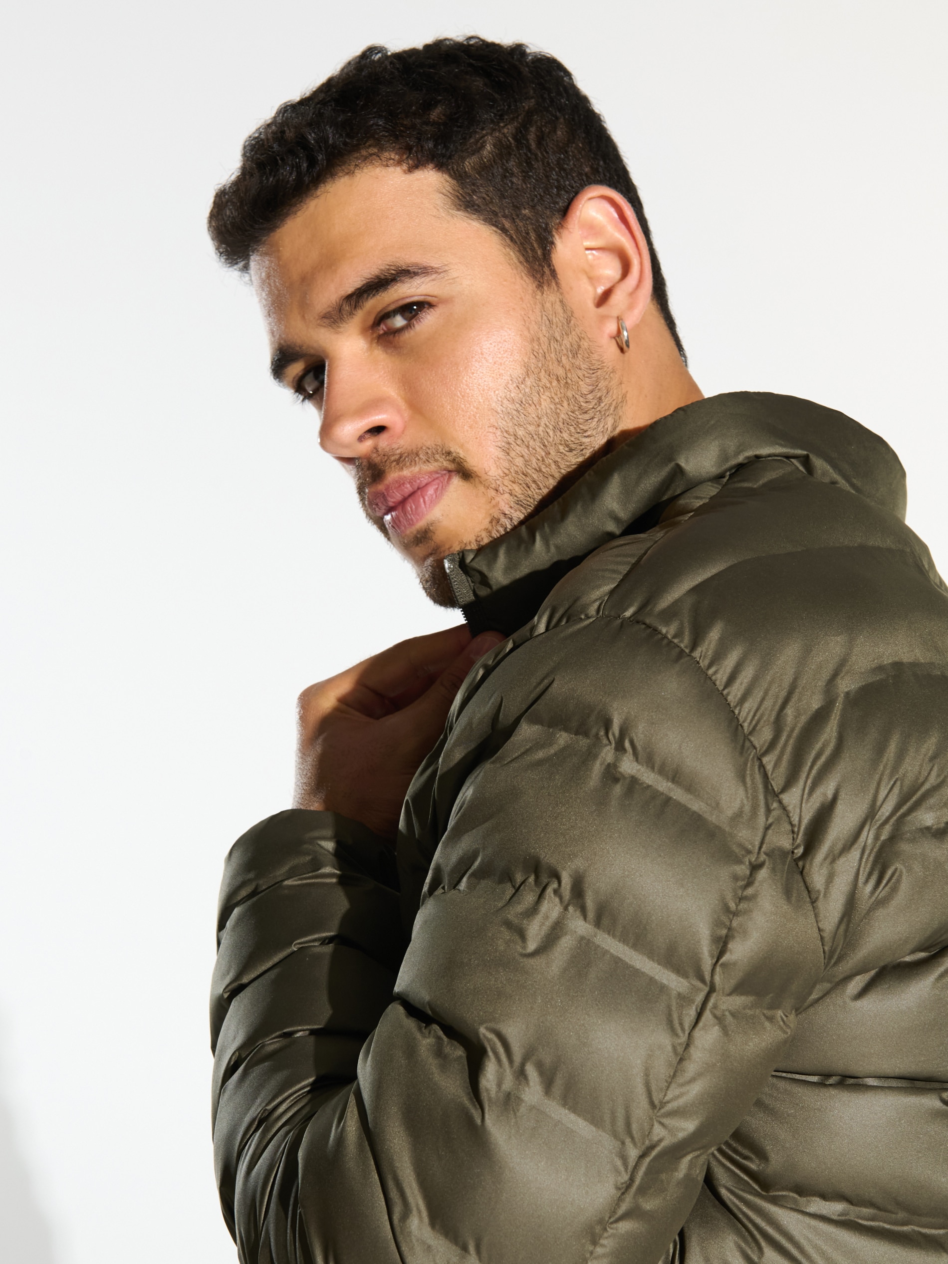 Sinsay - Καπιτονέ τζάκετ - χακί φωτογραφία