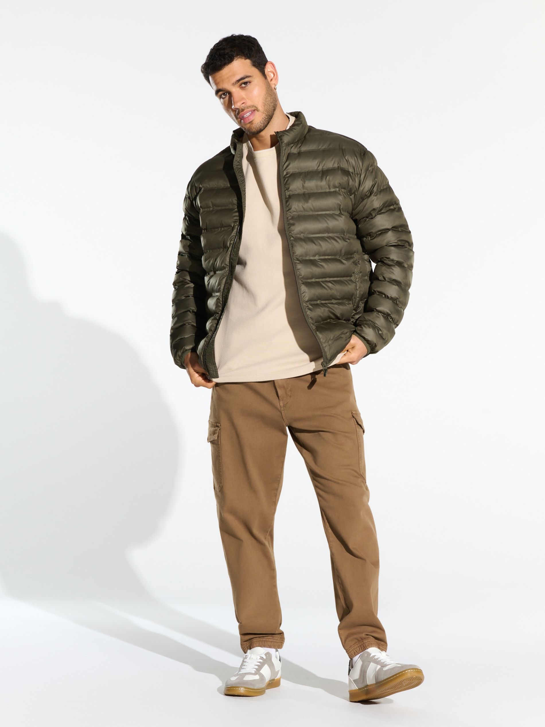 Sinsay - Καπιτονέ τζάκετ - χακί φωτογραφία