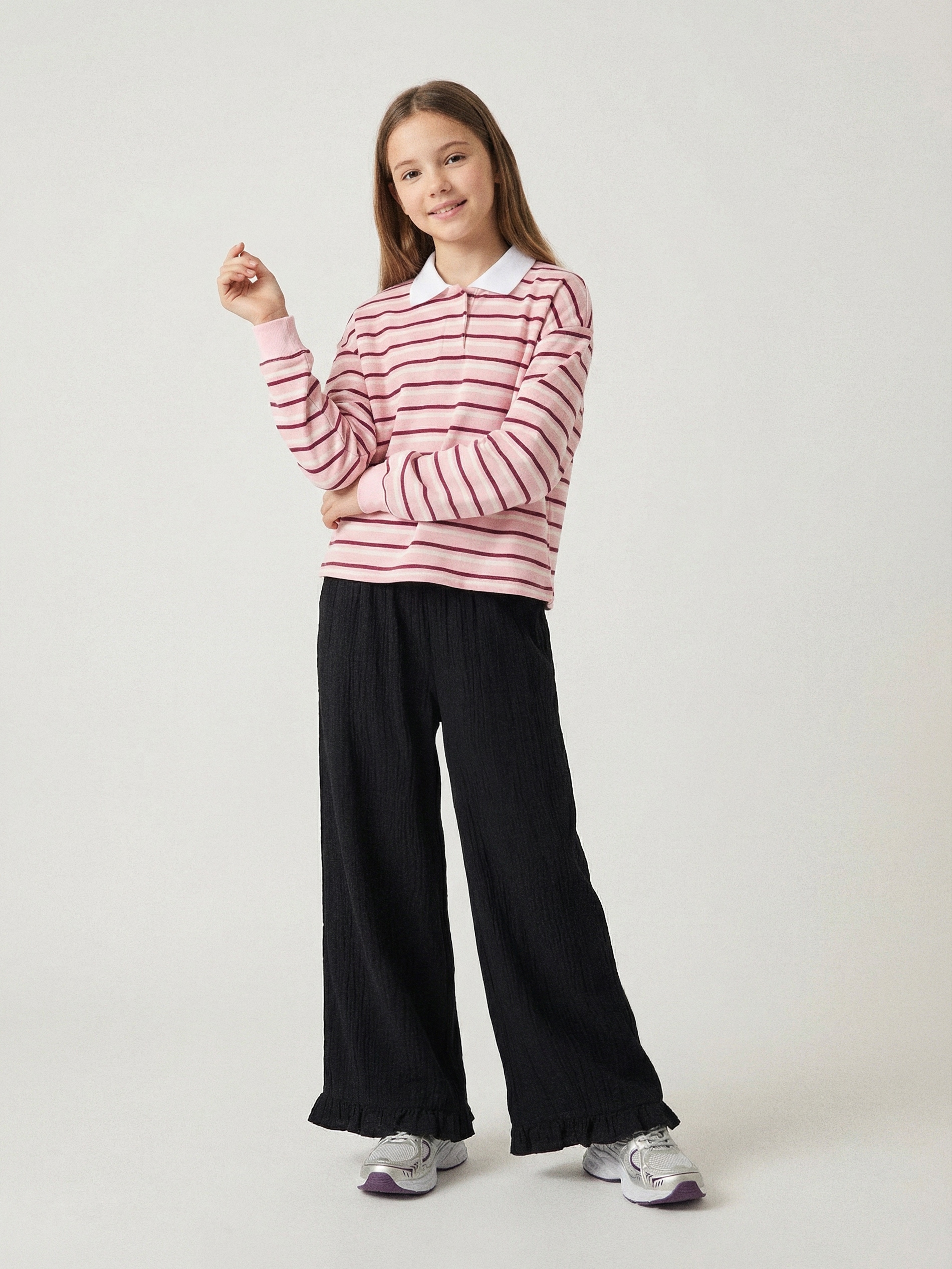 Sinsay - Spodnie z bawełny muslinowej z elastycznym pasem i falbaną - czarny