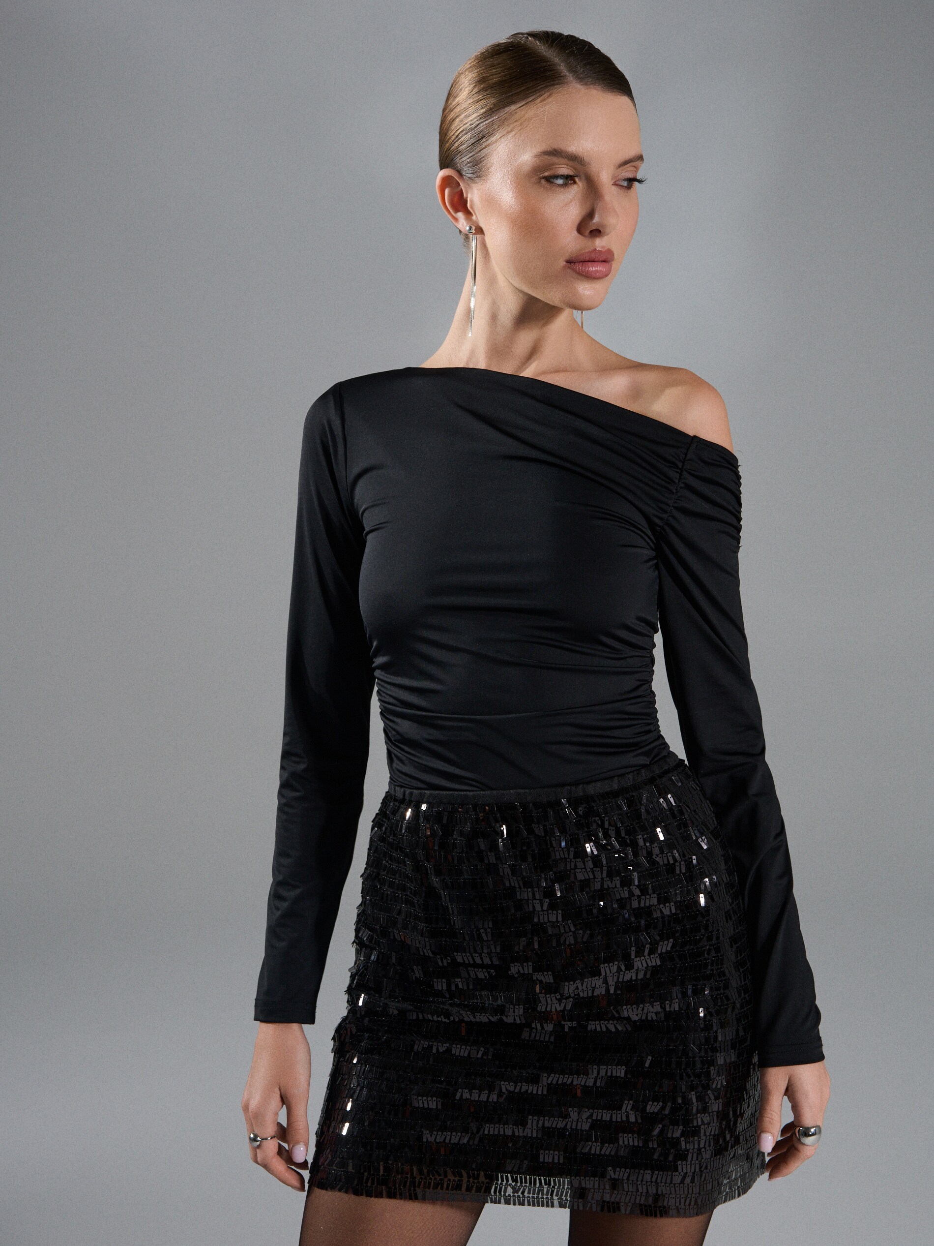 Sinsay - Κορμάκι με ασύμμετρο ντεκολτέ - μαυρο φωτογραφία