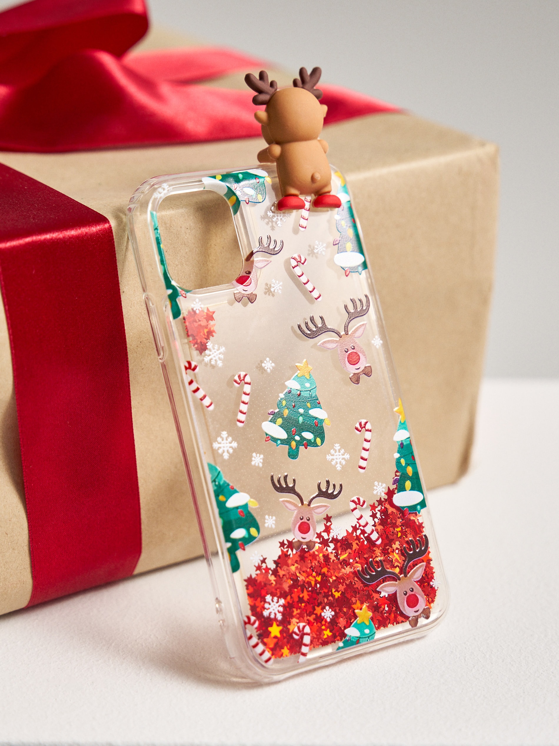 Sinsay - Χριστουγεννιάτικη θήκη για iPhone 11/XR με μοτίβο τάρανδου - πολυχρωμο φωτογραφία