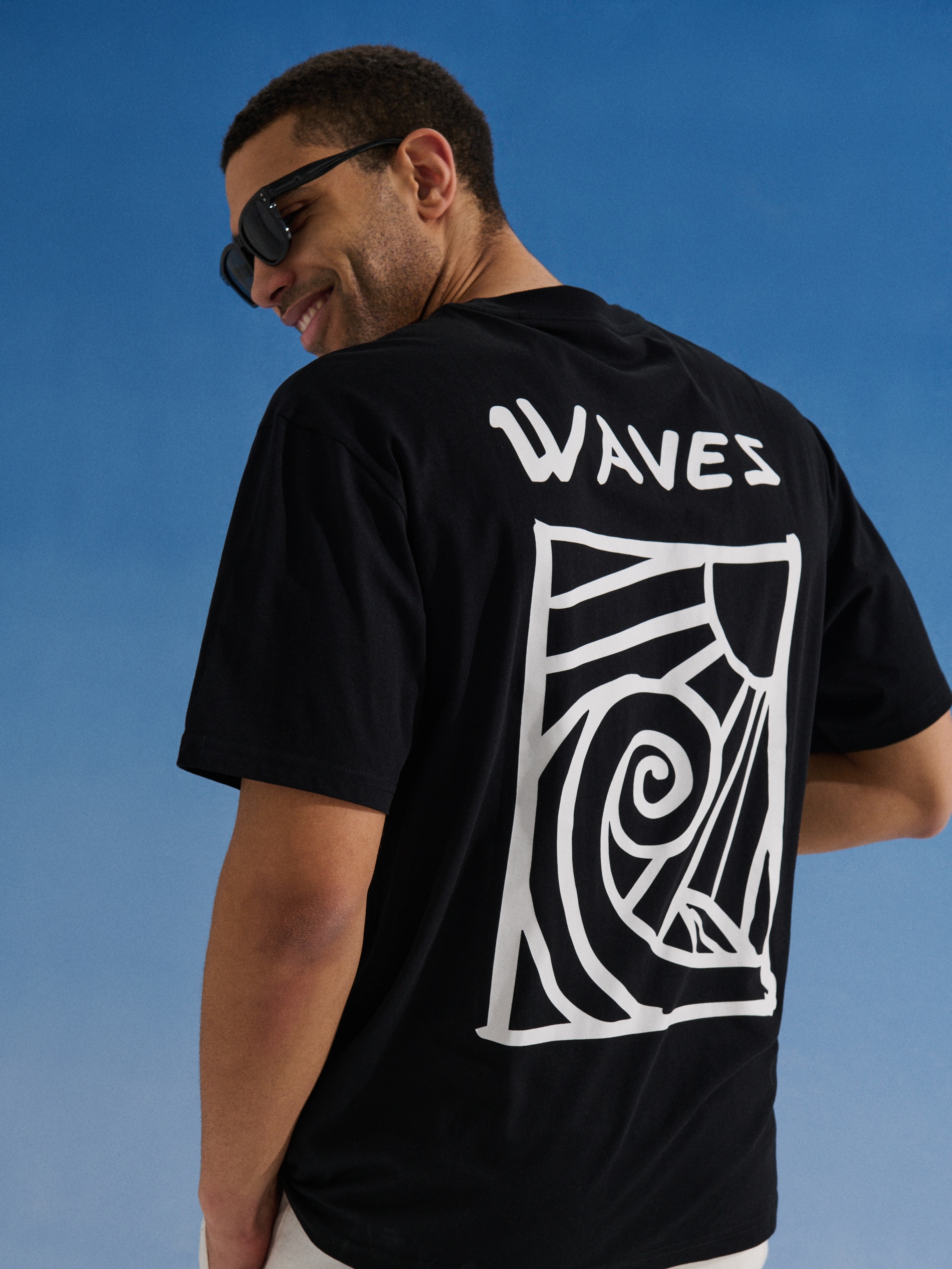 Bawełniana koszulka z napisem Waves