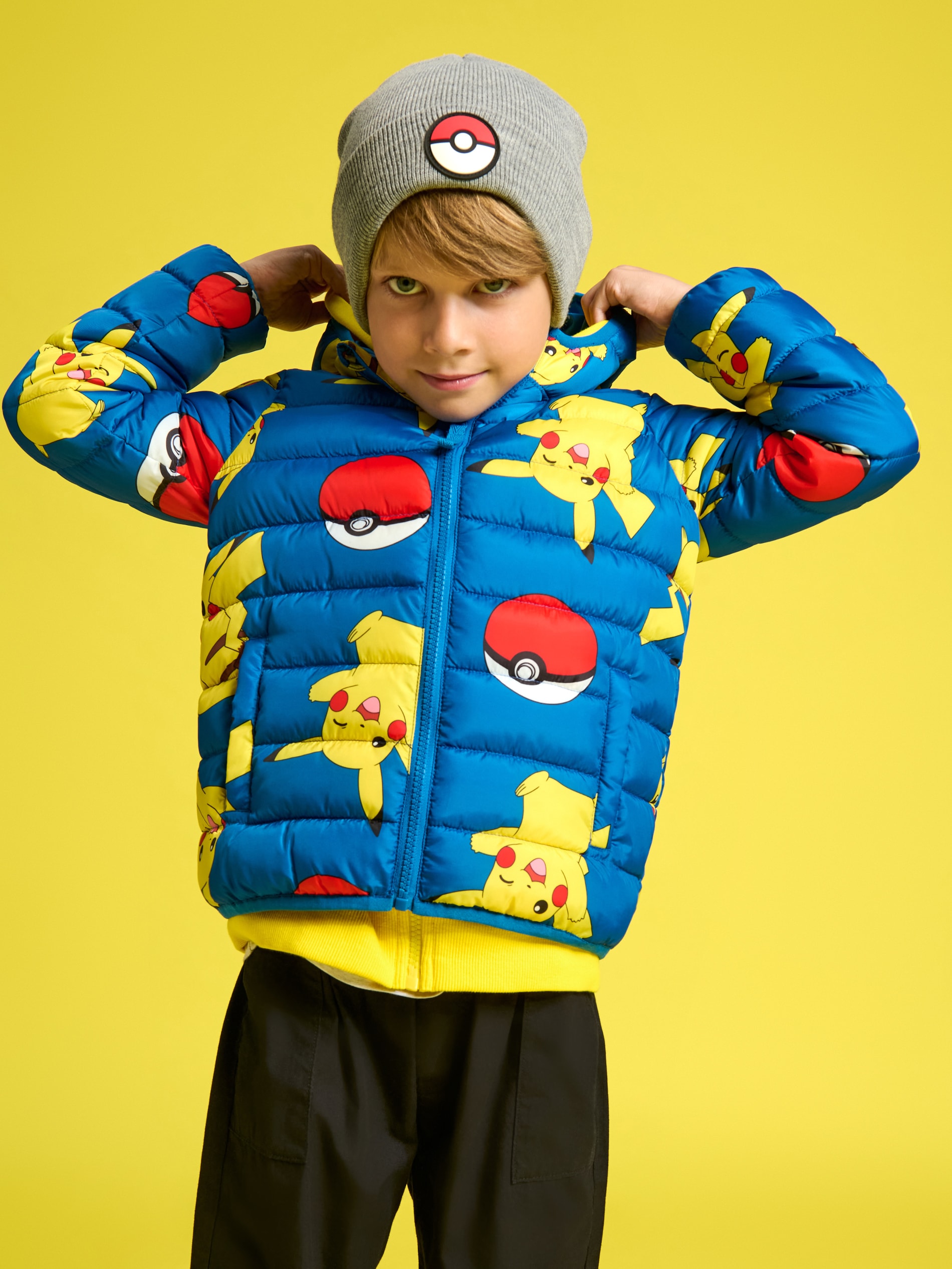 Kurtka pikowana Pokemon dla dzieci z podszewką, zamek błyskawiczny, kieszenie boczne i kaptur