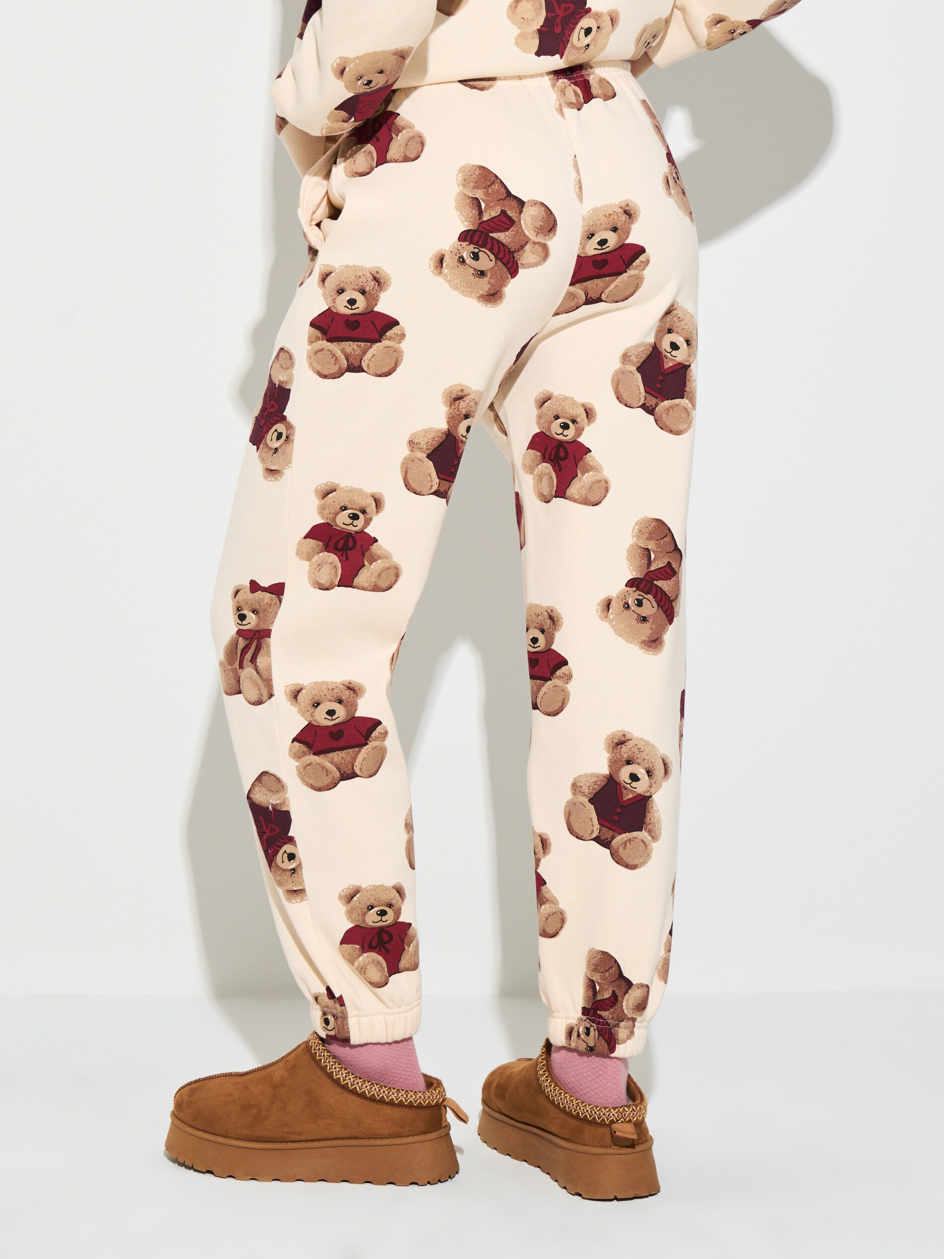 Sinsay - Παντελόνι jogger - κρεμ φωτογραφία