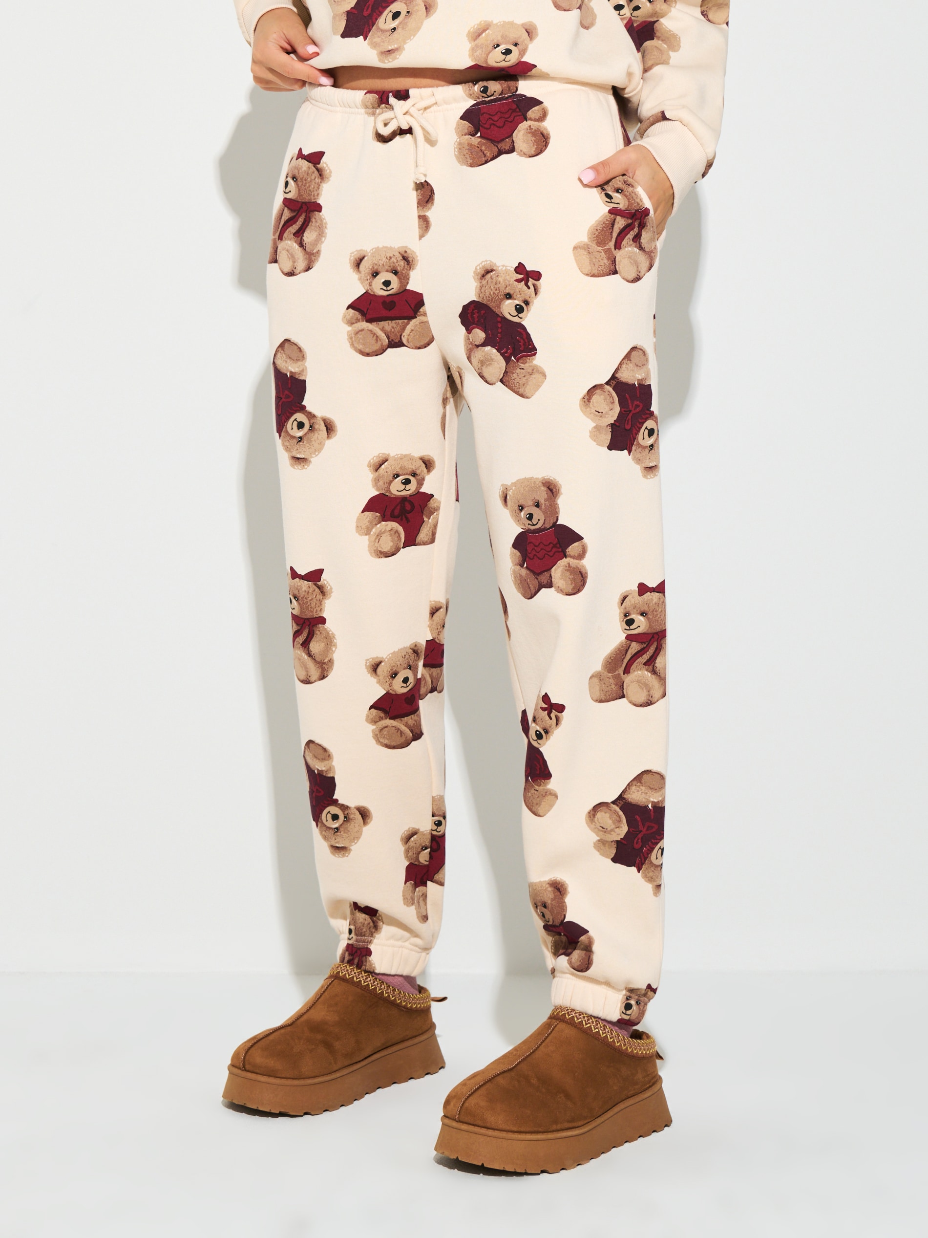 Sinsay - Παντελόνι jogger - κρεμ φωτογραφία