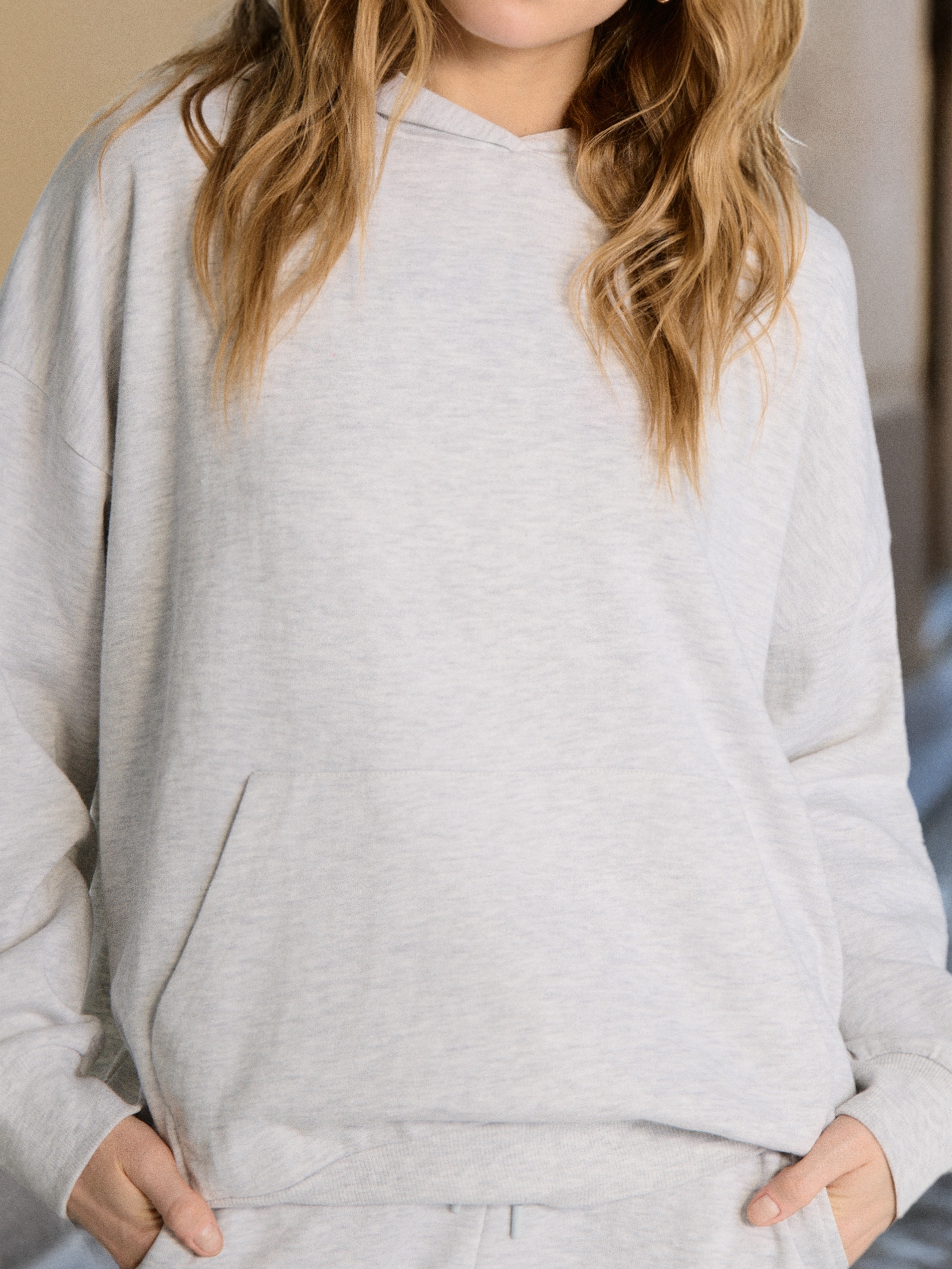 Sinsay - Bluza hoodie z kieszenią - szary