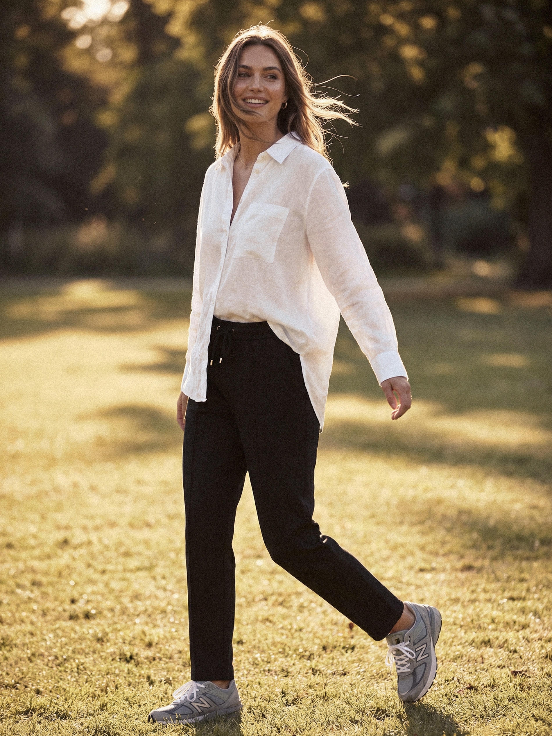 Sinsay - Spodnie cygaretki z dzianiny z wiskozą - czarny