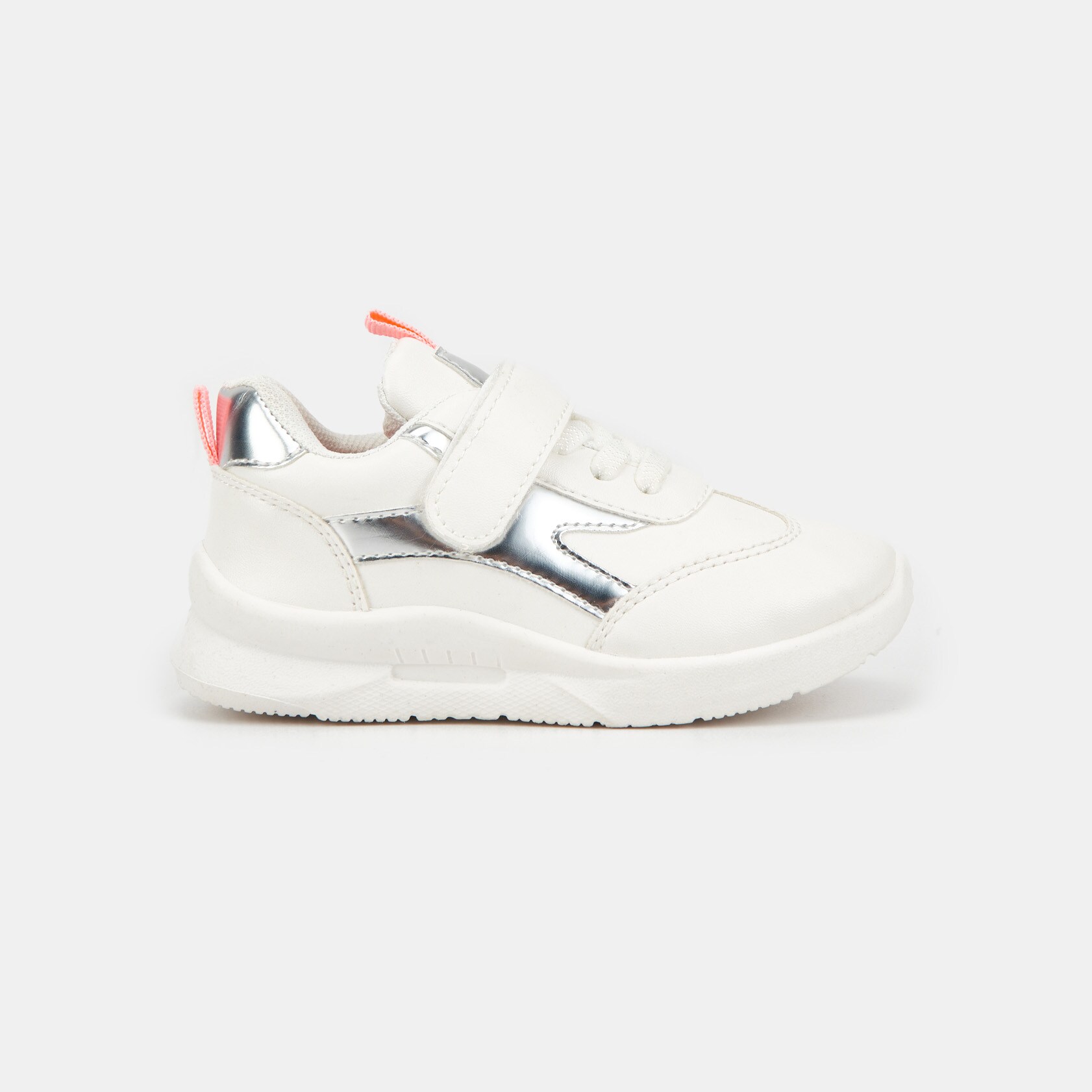 Sinsay – Pantofi sport cu prindere cu scai – Alb adidas poza 2022 adidasi-sport.ro cel mai bun pret  online
