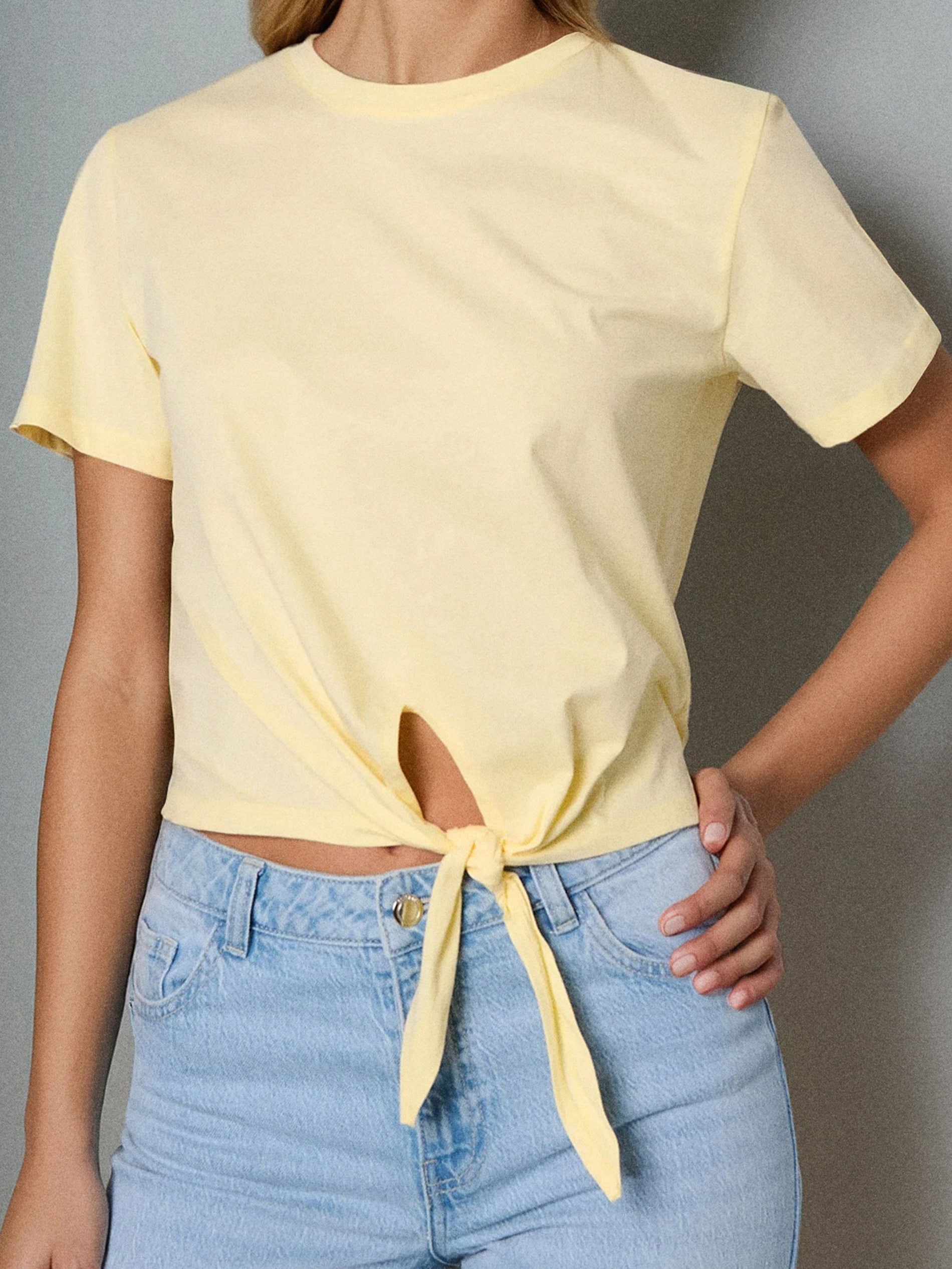 Sinsay - Koszulka wiązana w talii - yellow jeans