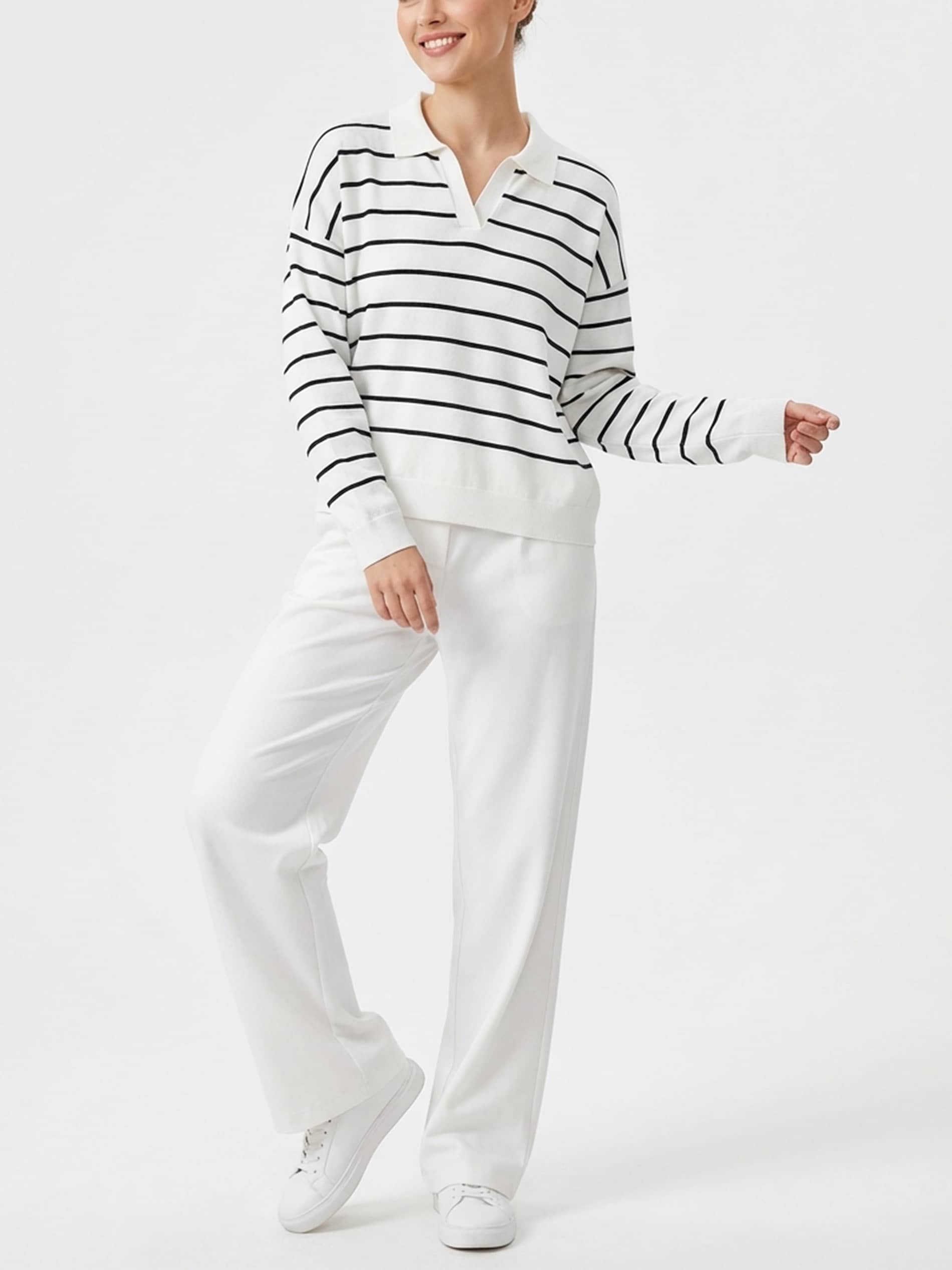 Sinsay - Sweter w paski z kołnierzykiem - biały