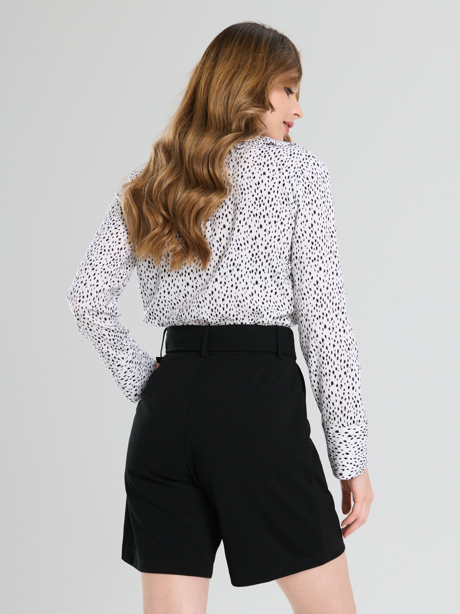 Sinsay - Σορτς με δετή ζώνη στη μέση - μαυρο φωτογραφία