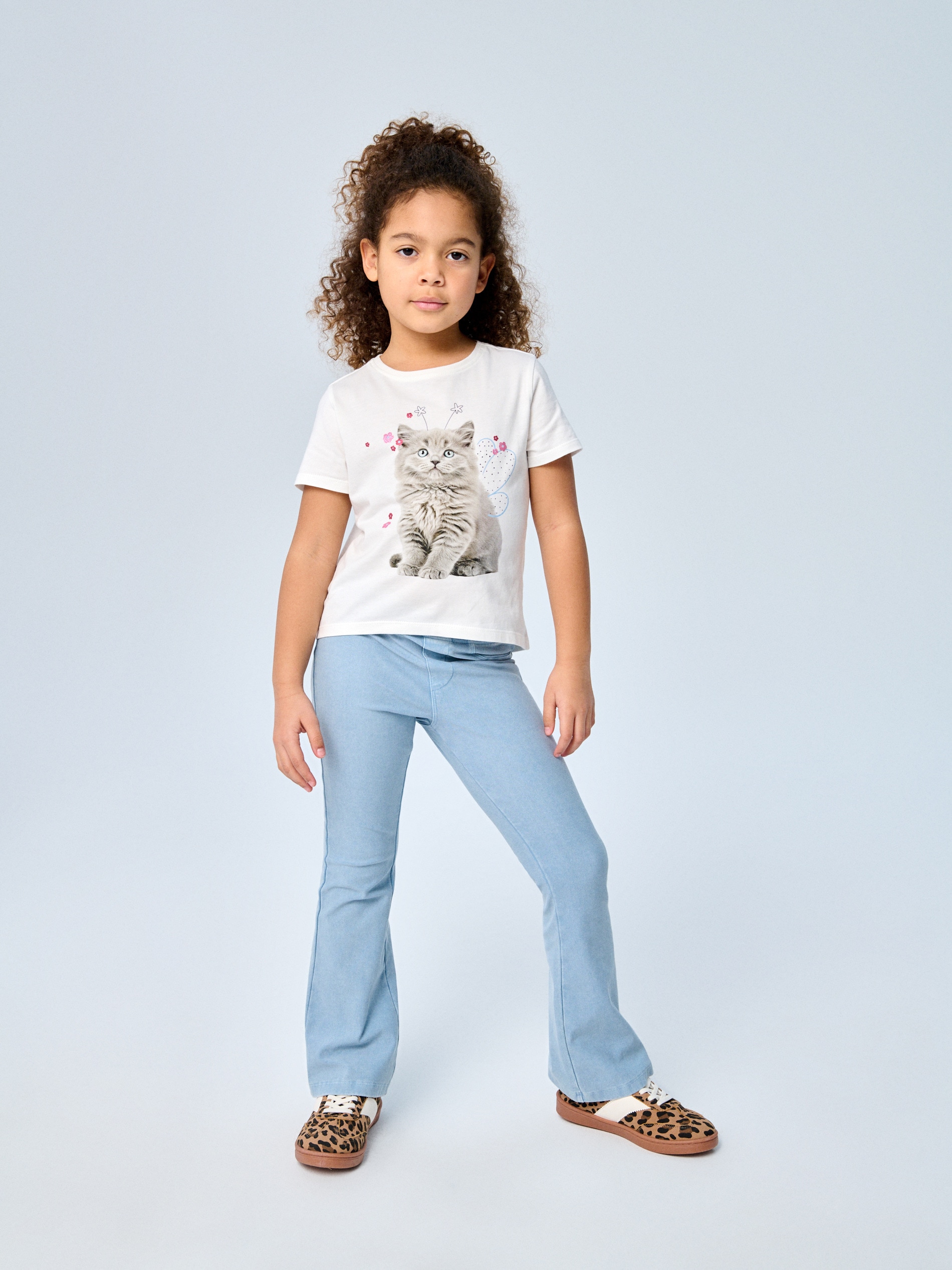 Sinsay - Spodnie flare z efektem sprania - niebieski