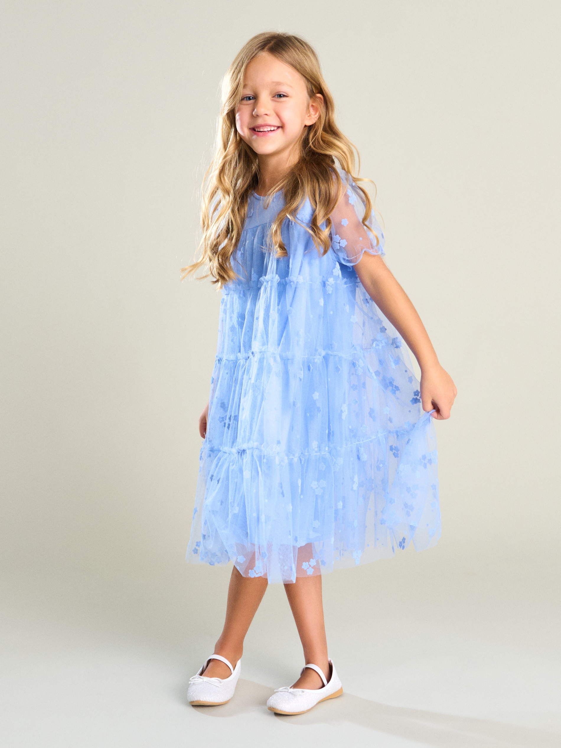 Sinsay - Sukienka tiulowa z aksamitnym kwiatowym nadrukiem - niebieski