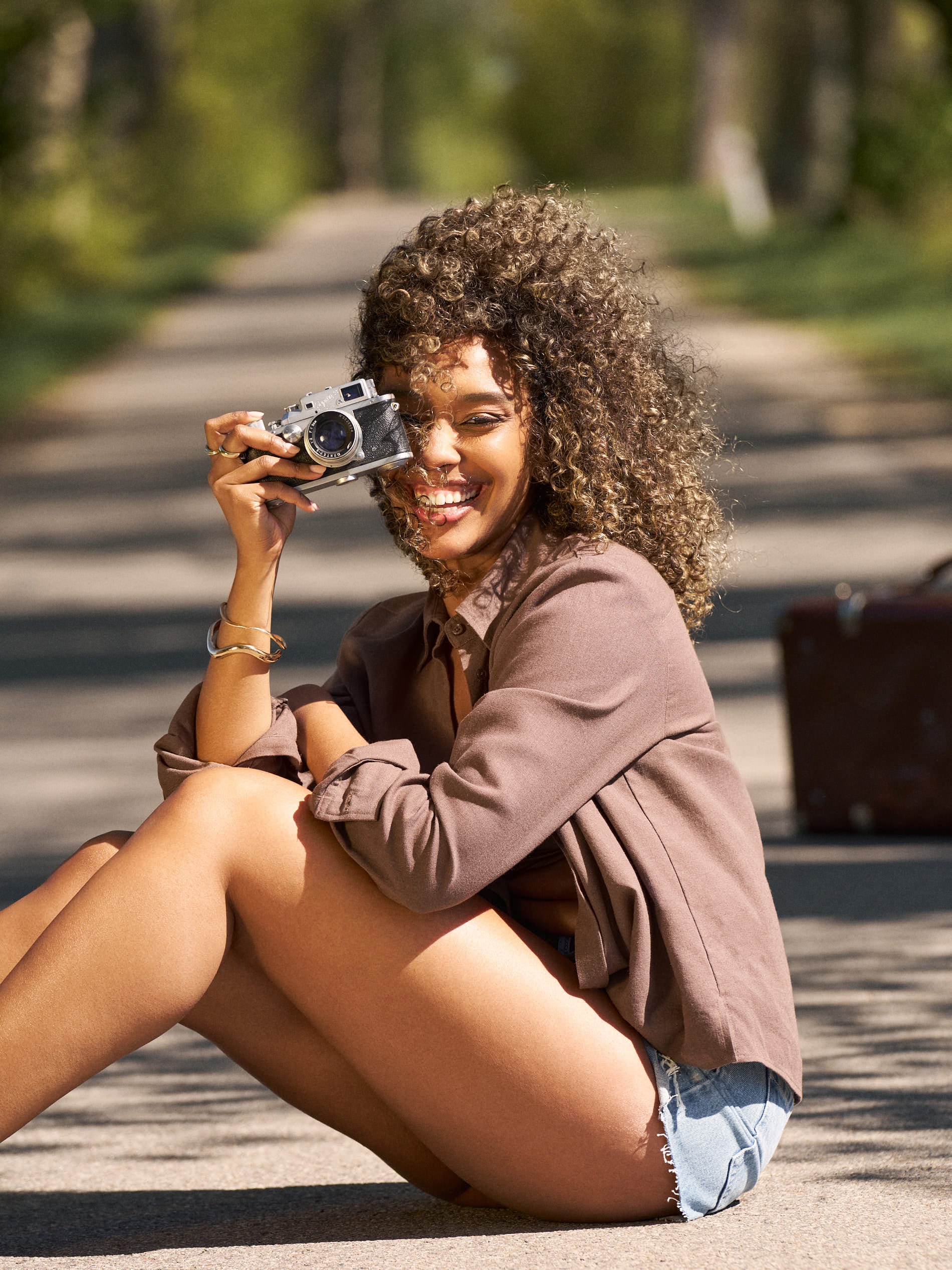 Sinsay - Τζιν σορτς με ξέφτια και στρας - μπλε φωτογραφία