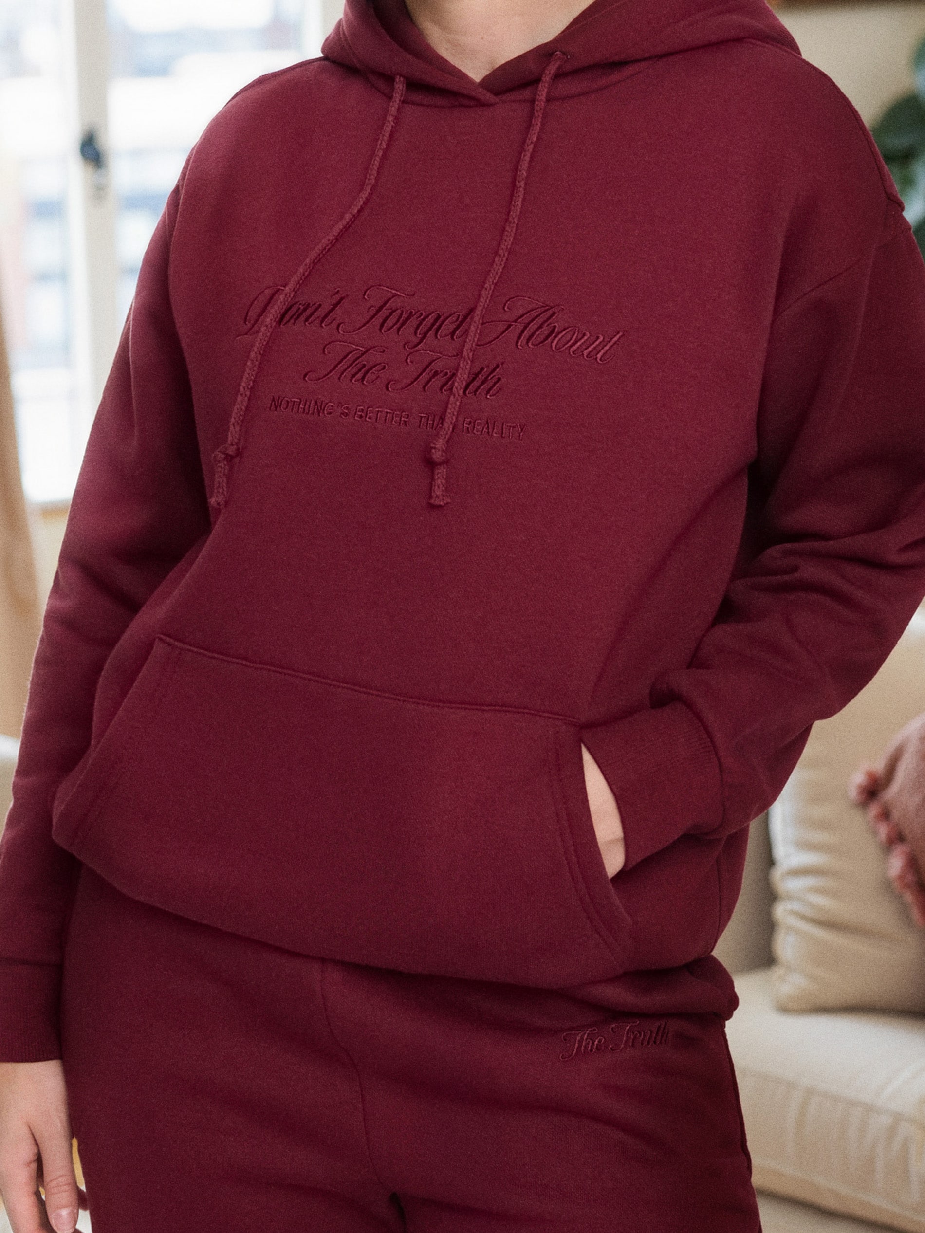 Sinsay - Bluza z kapturem i haftem - bordowy