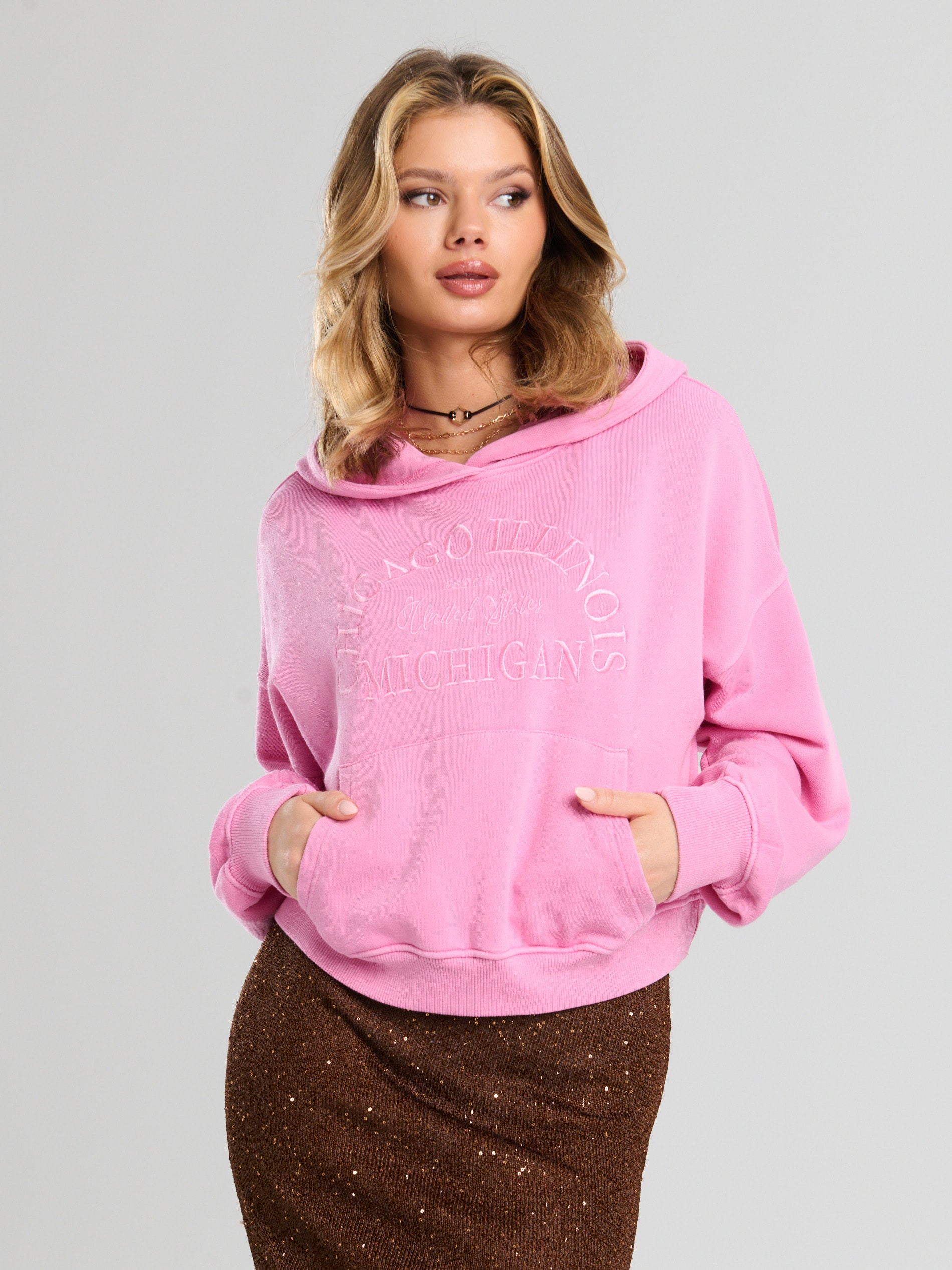 Sinsay - Bluza hoodie z haftowanym napisem - różowy