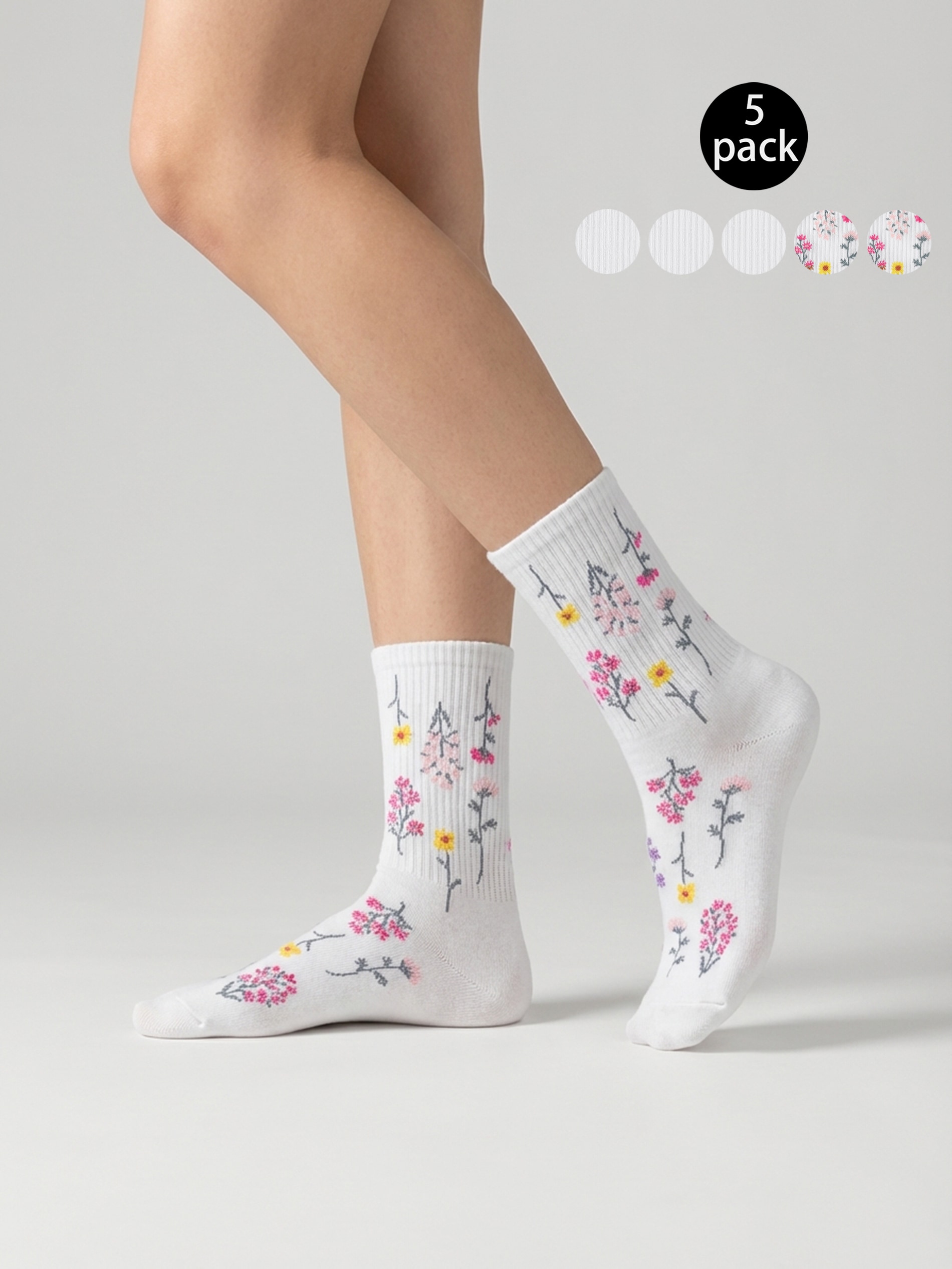 Sinsay - Zestaw białych skarpetek z kwiatowym motywem i gładkich 5 pack - wielobarwny