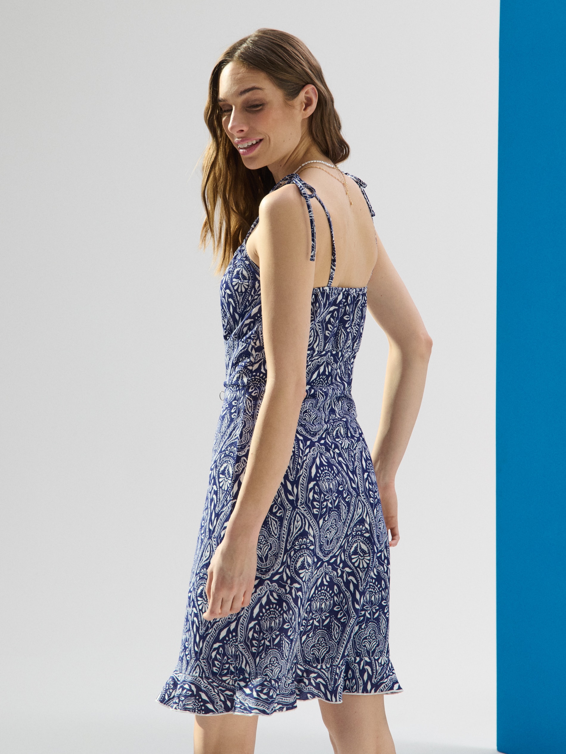Sinsay - Μίνι φόρεμα με σχέδιο - μπλε φωτογραφία