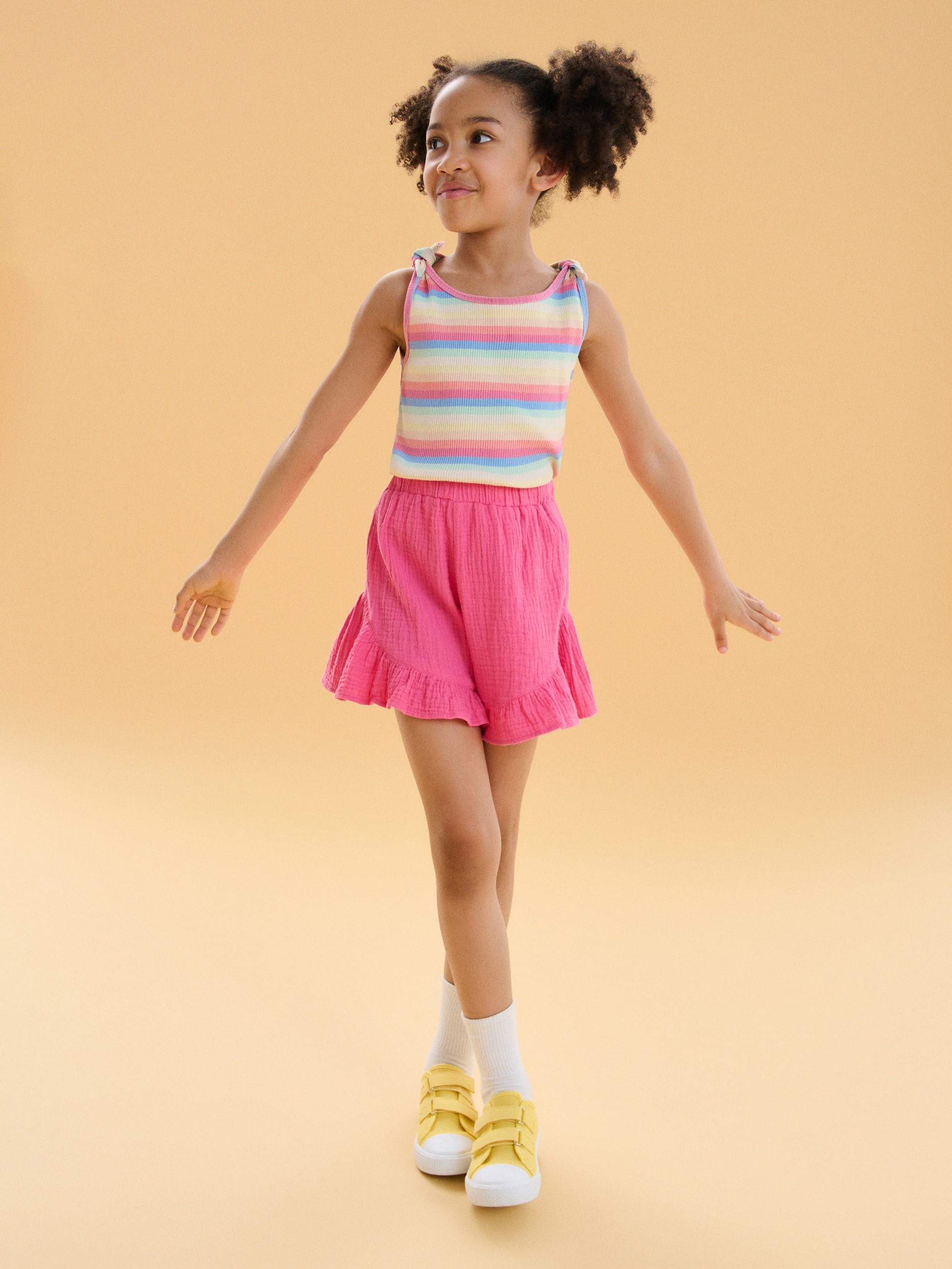 Sinsay - Szorty z muślinowej bawełny wykończone falbanami - różowy